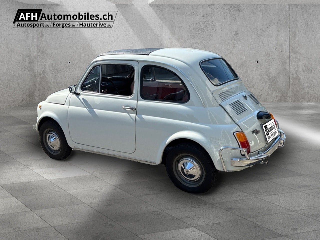 FIAT 500L-showroom-element-2