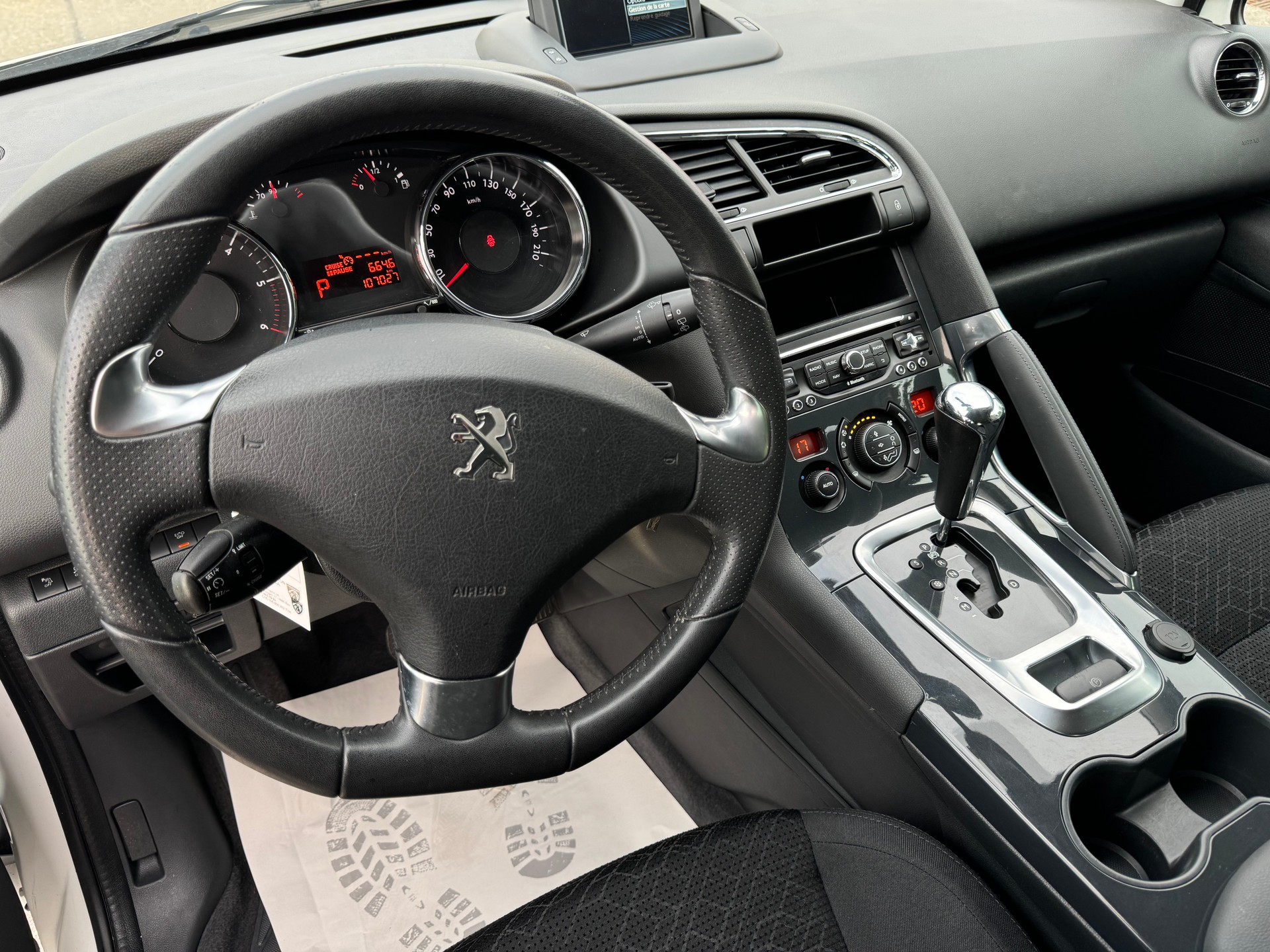 PEUGEOT 3008 1.6 Blue HDI Active Tiptronic-image-8