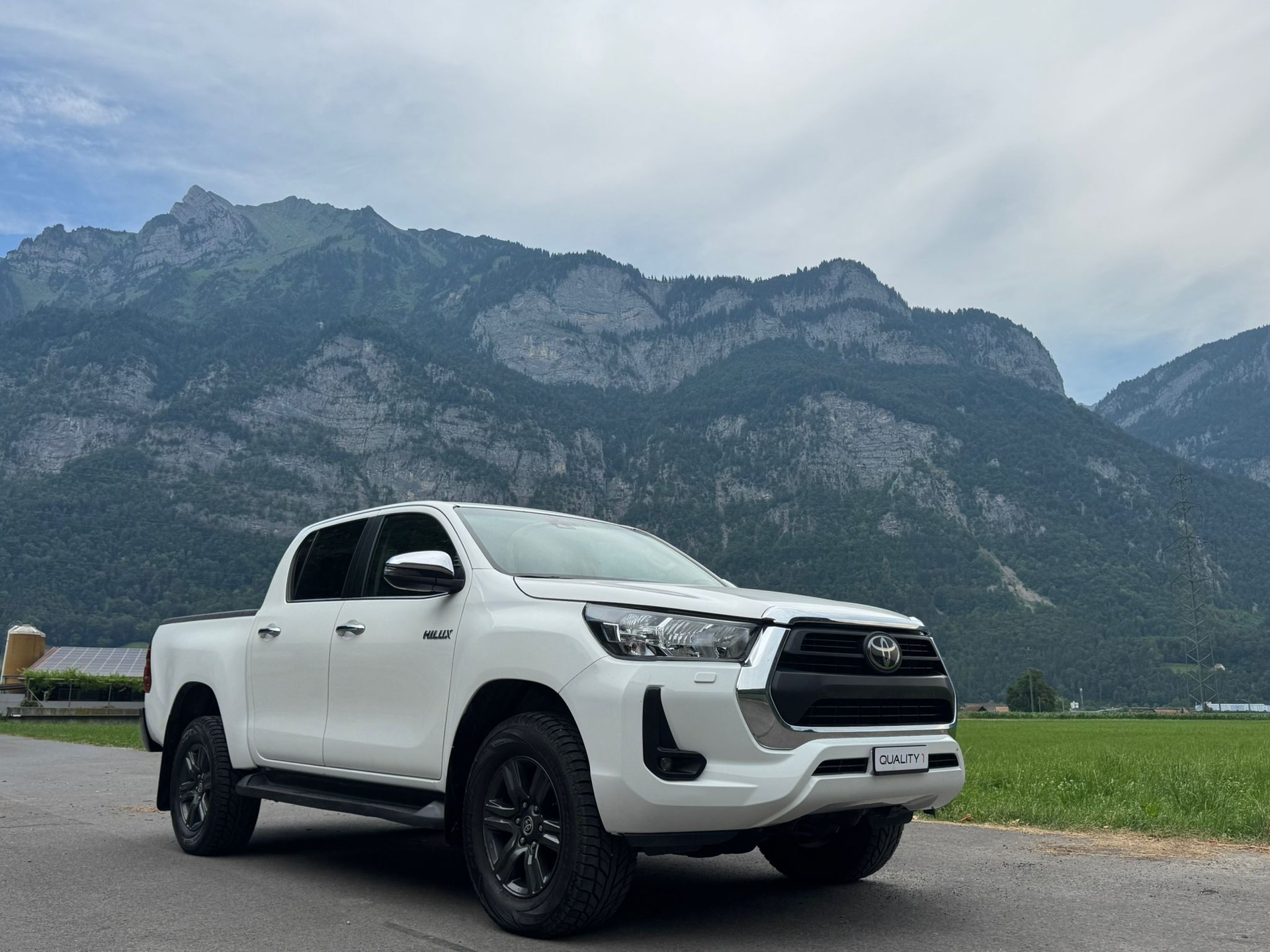 TOYOTA Hilux 2.4D-4D Style Double Cab 4x4 A-showroom-element-3