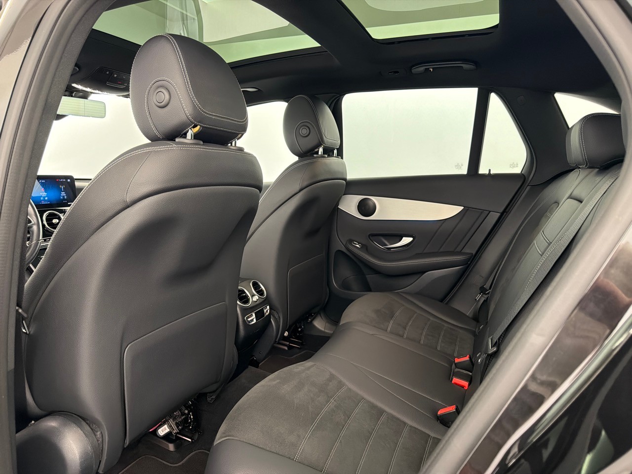 MERCEDES-BENZ GLC 220 d AMG Line 4Matic-image-5