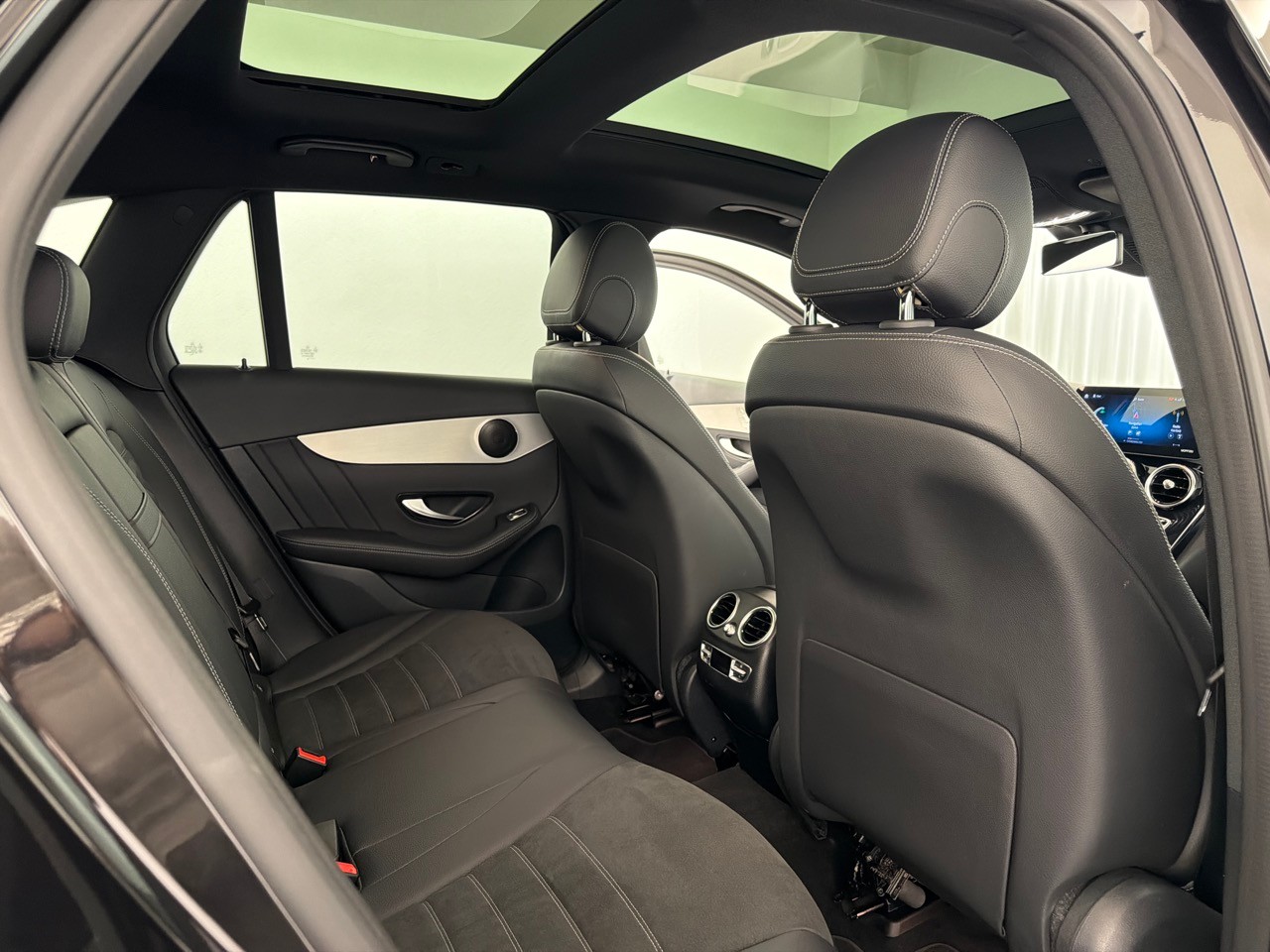 MERCEDES-BENZ GLC 220 d AMG Line 4Matic-image-7
