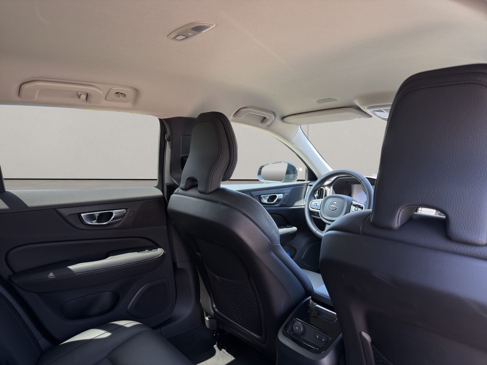 VOLVO V60 2.0 T6 TE Plus Dark eAWD .-image-12