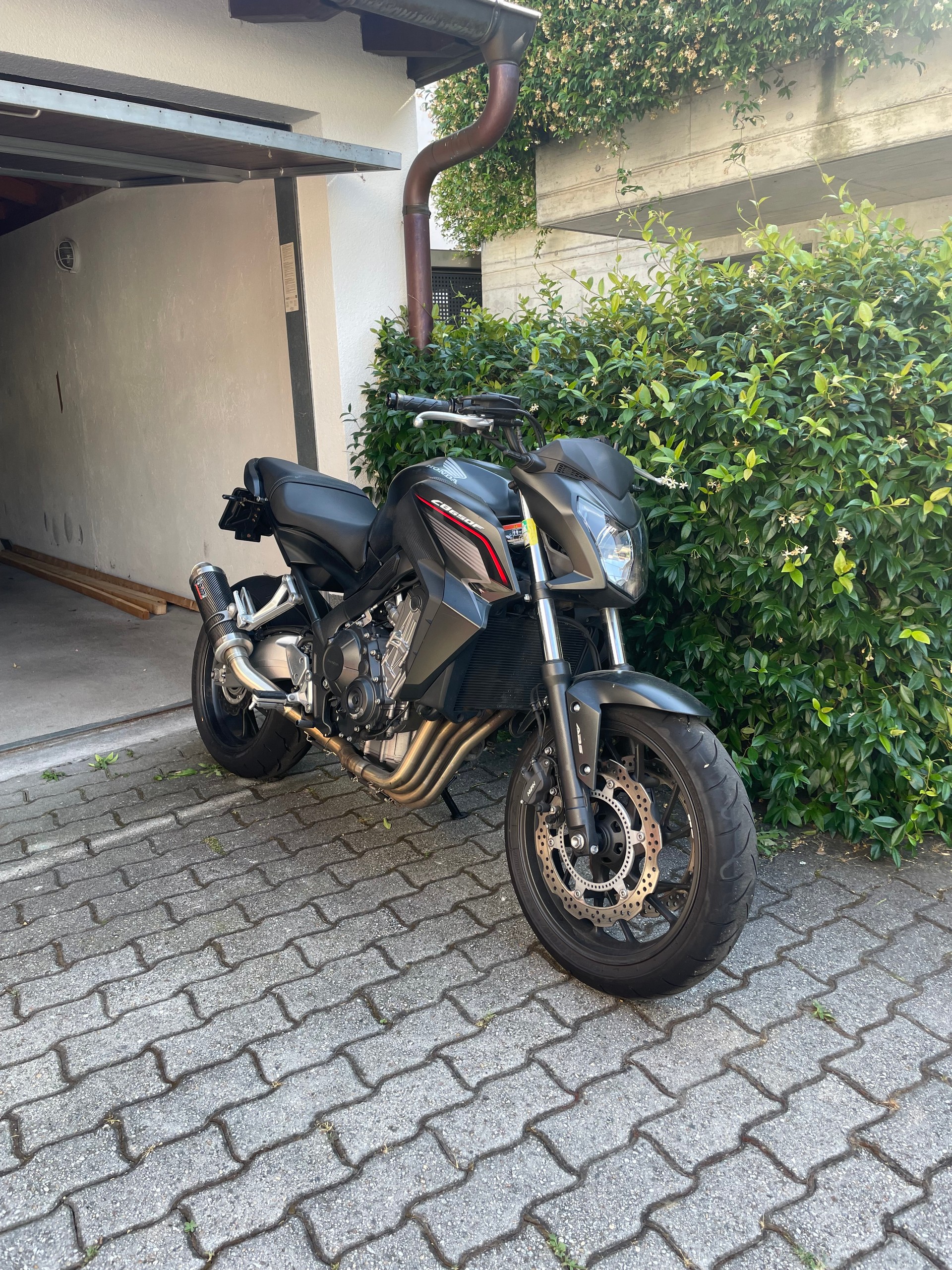 HONDA CB 650 F ABS-image-2