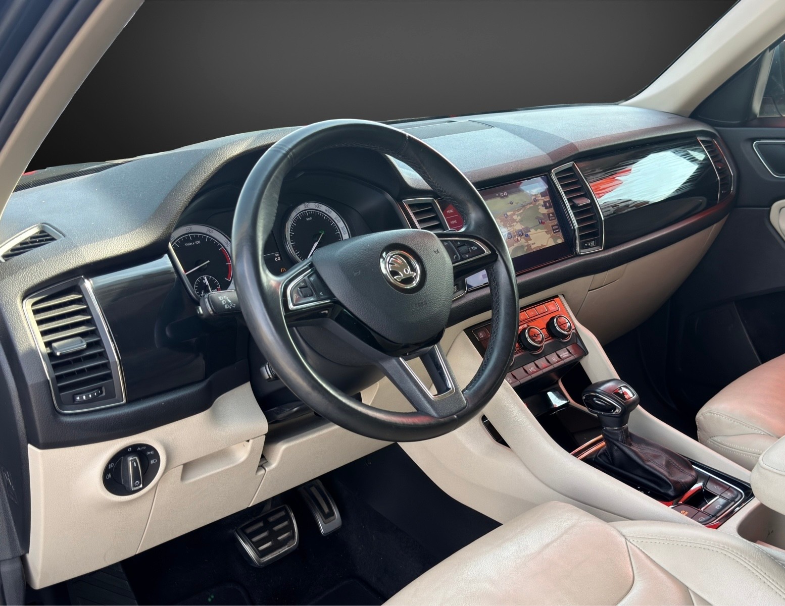 SKODA Kodiaq 2.0 TSI Style DSG 4x4 mit 180 PS * 7-Plätzer *-image-7
