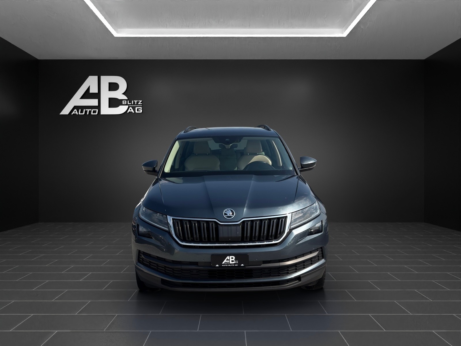 SKODA Kodiaq 2.0 TSI Style DSG 4x4 mit 180 PS * 7-Plätzer *