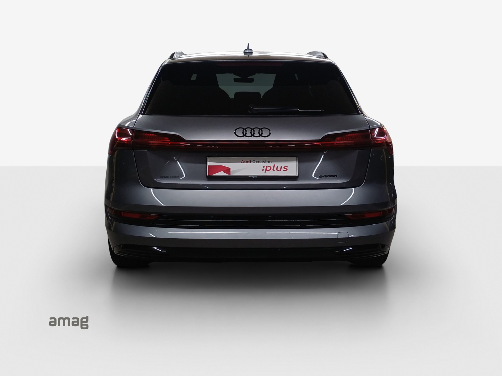 AUDI e-tron 55 Advanced quattro-showroom-element-3