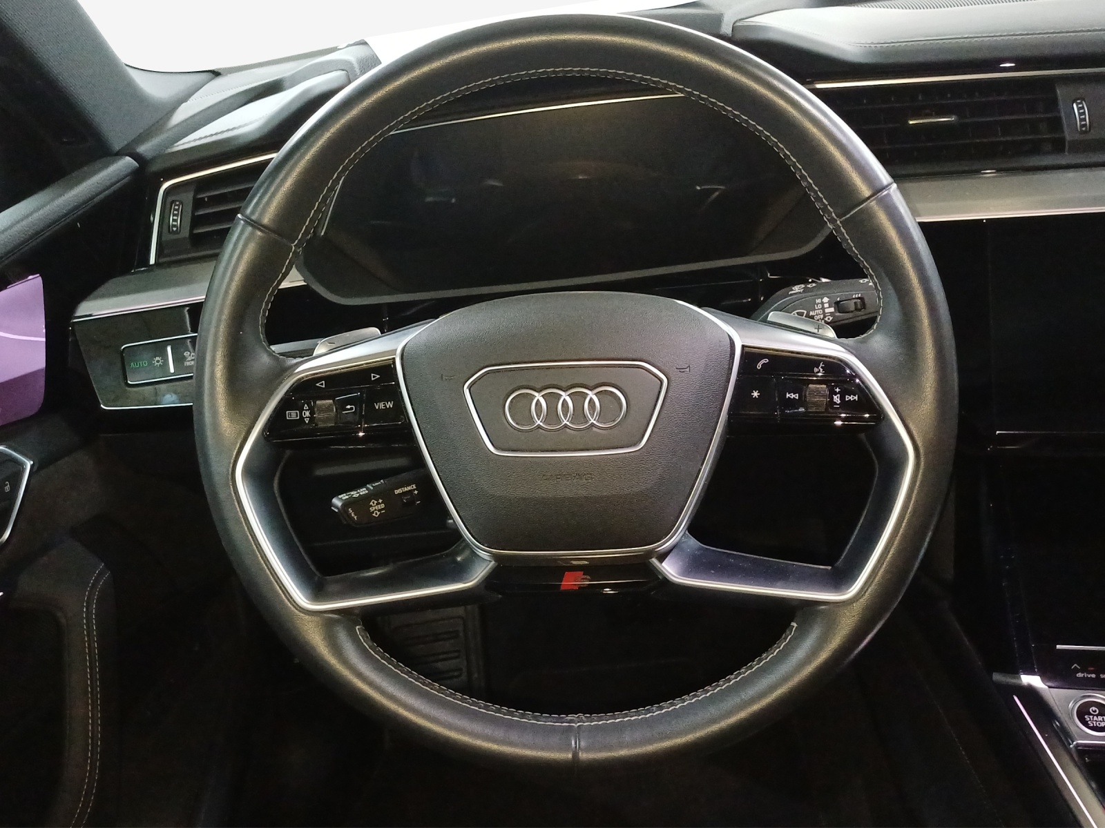 AUDI e-tron 55 Advanced quattro-image-9