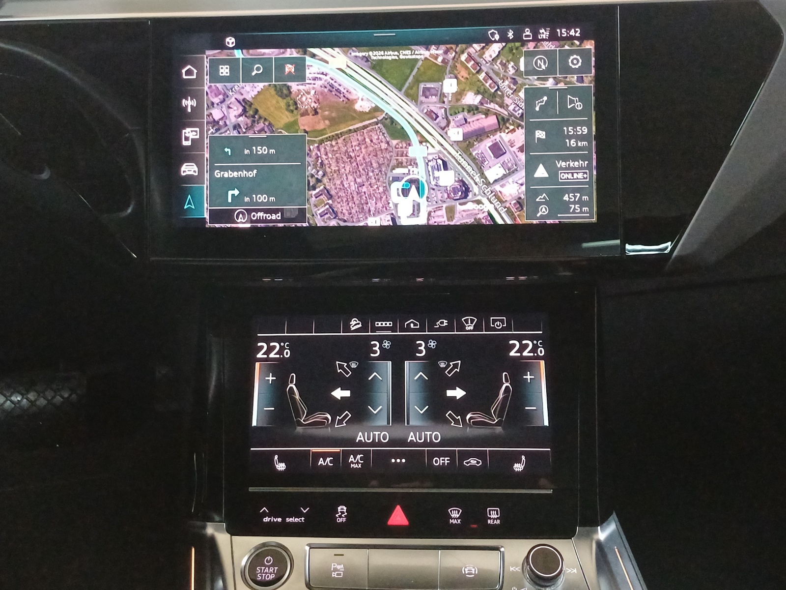 AUDI e-tron 55 Advanced quattro-image-13