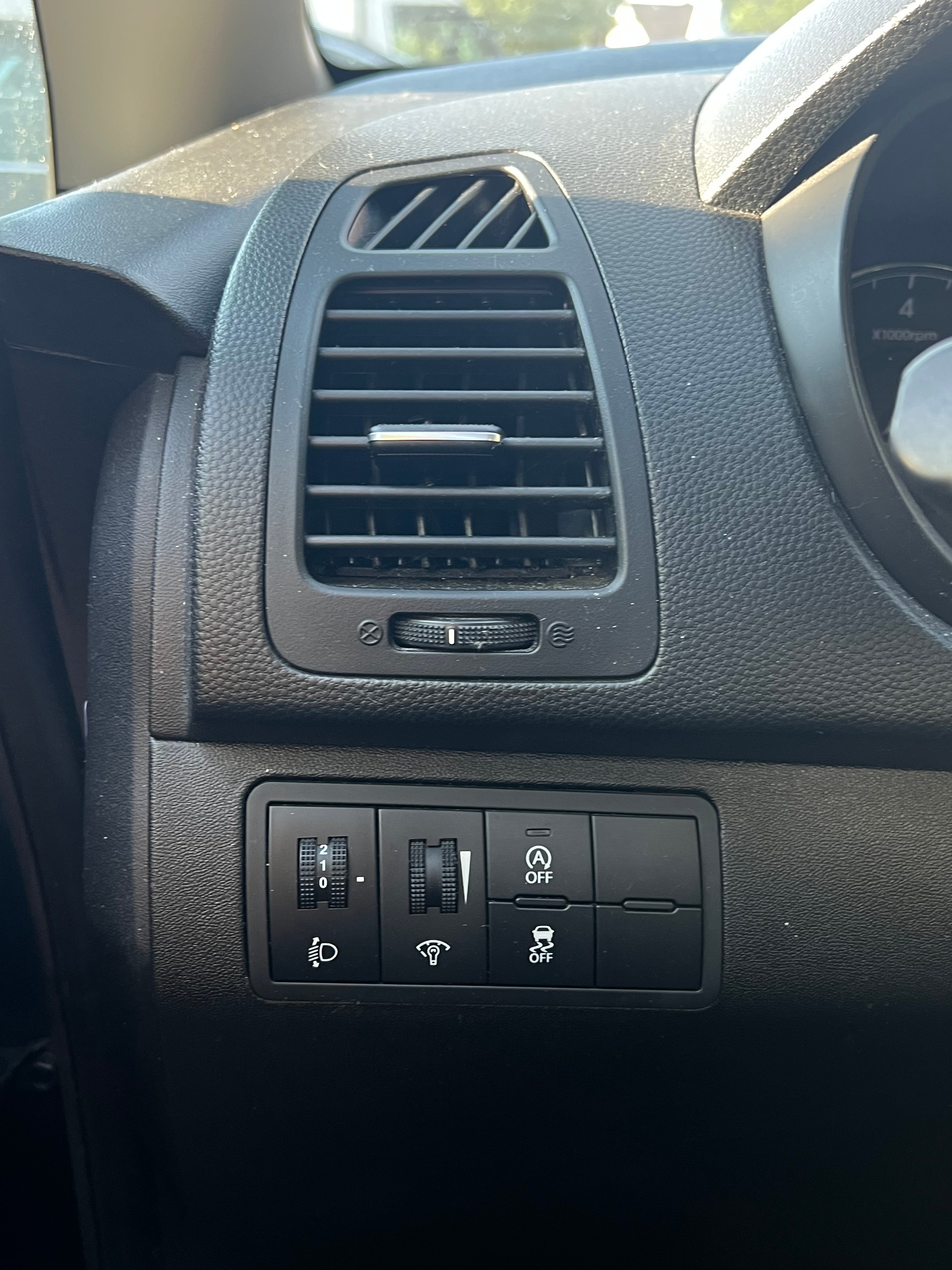 HYUNDAI iX20 1.4 Origo-image-11