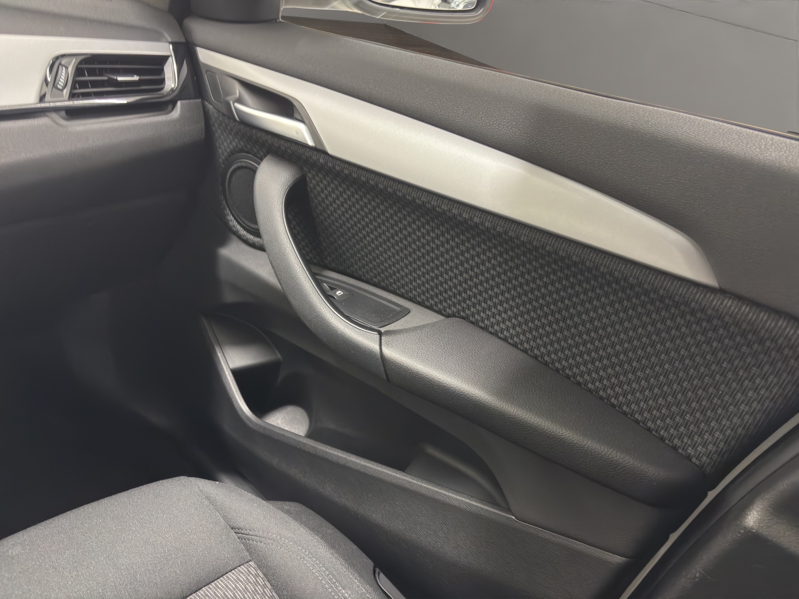 BMW X1 sDrive 18i Steptronic DSK-image-16