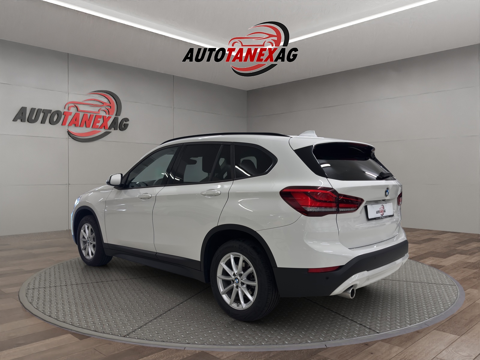 BMW X1 sDrive 18i Steptronic DSK-showroom-element-2