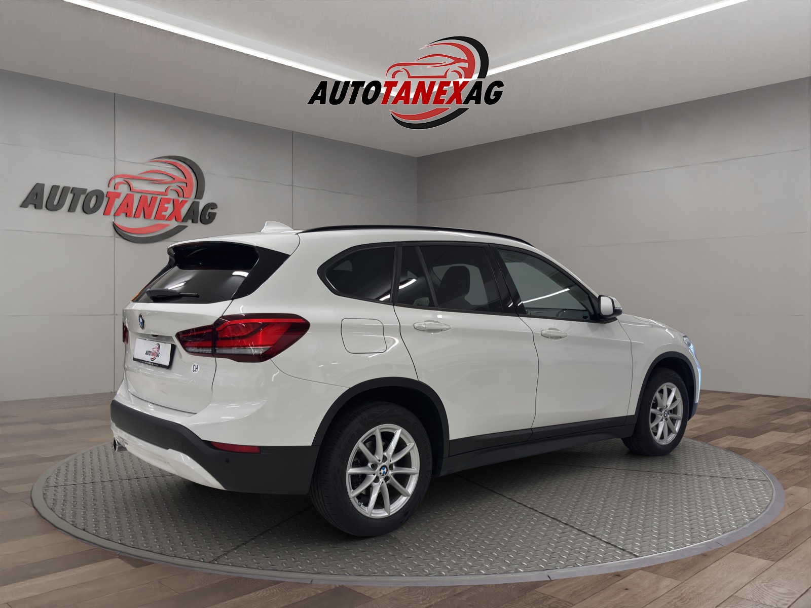 BMW X1 sDrive 18i Steptronic DSK-image-5