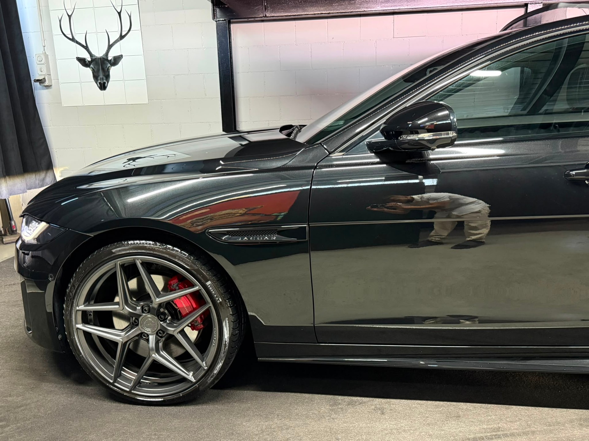 JAGUAR XE 2.0 R-Dynamic S P300 AWD Automat / ALL BLACK / CH- AUTO / FULL OPTIONS /-image-10