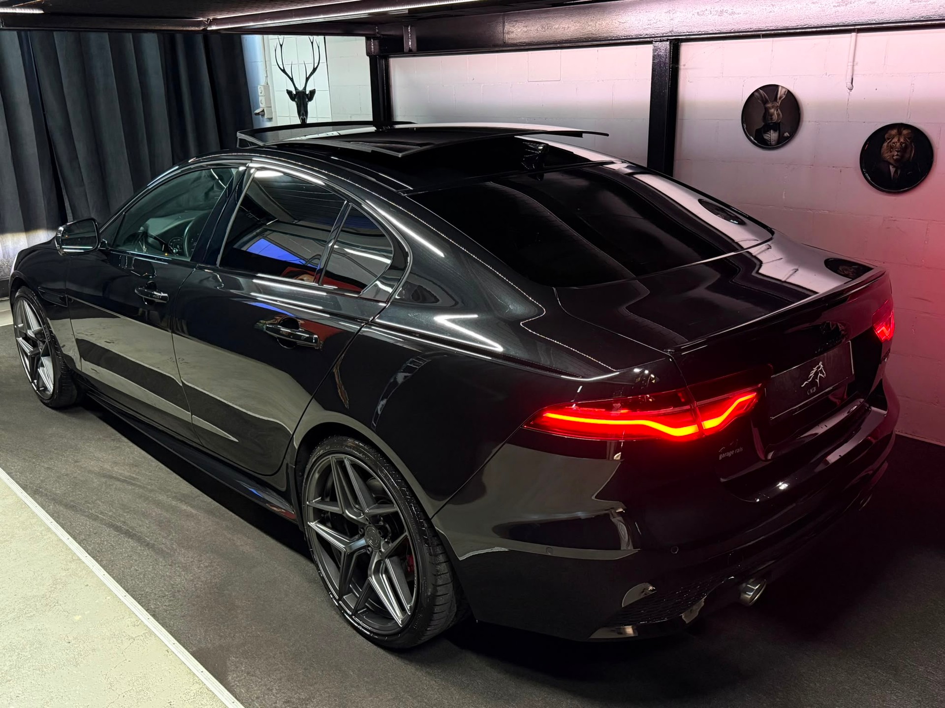 JAGUAR XE 2.0 R-Dynamic S P300 AWD Automat / ALL BLACK / CH- AUTO / FULL OPTIONS /-image-7