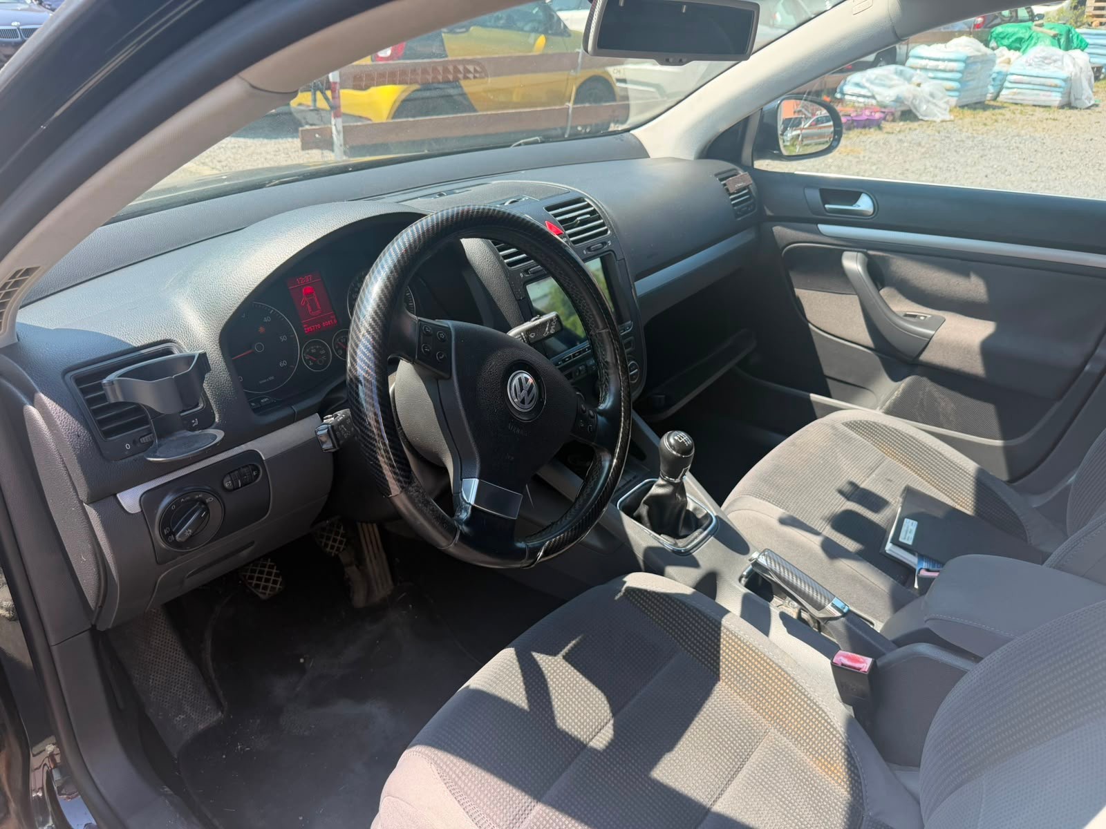 VW Golf Variant 1.9 TDI Comfortline 4Motion-image-6