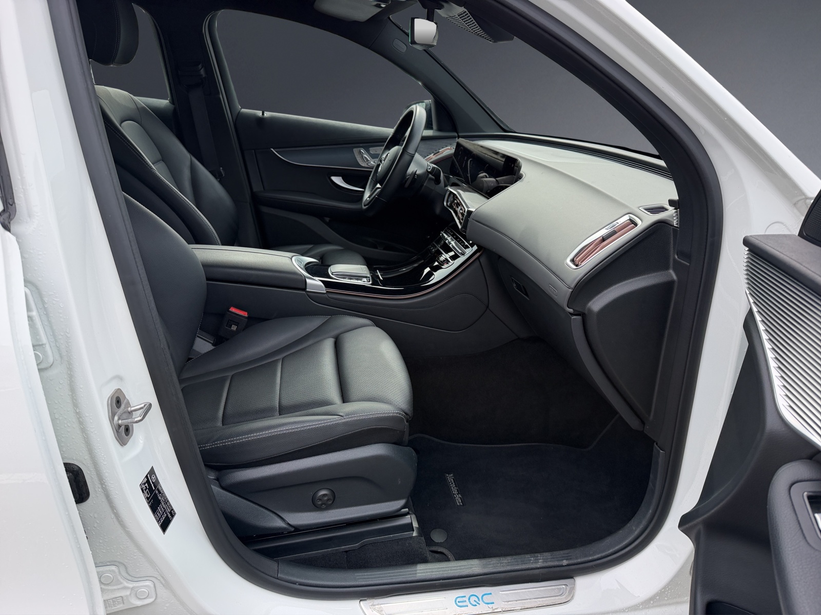 MERCEDES-BENZ EQC 400 4Matic EQ Star-image-6