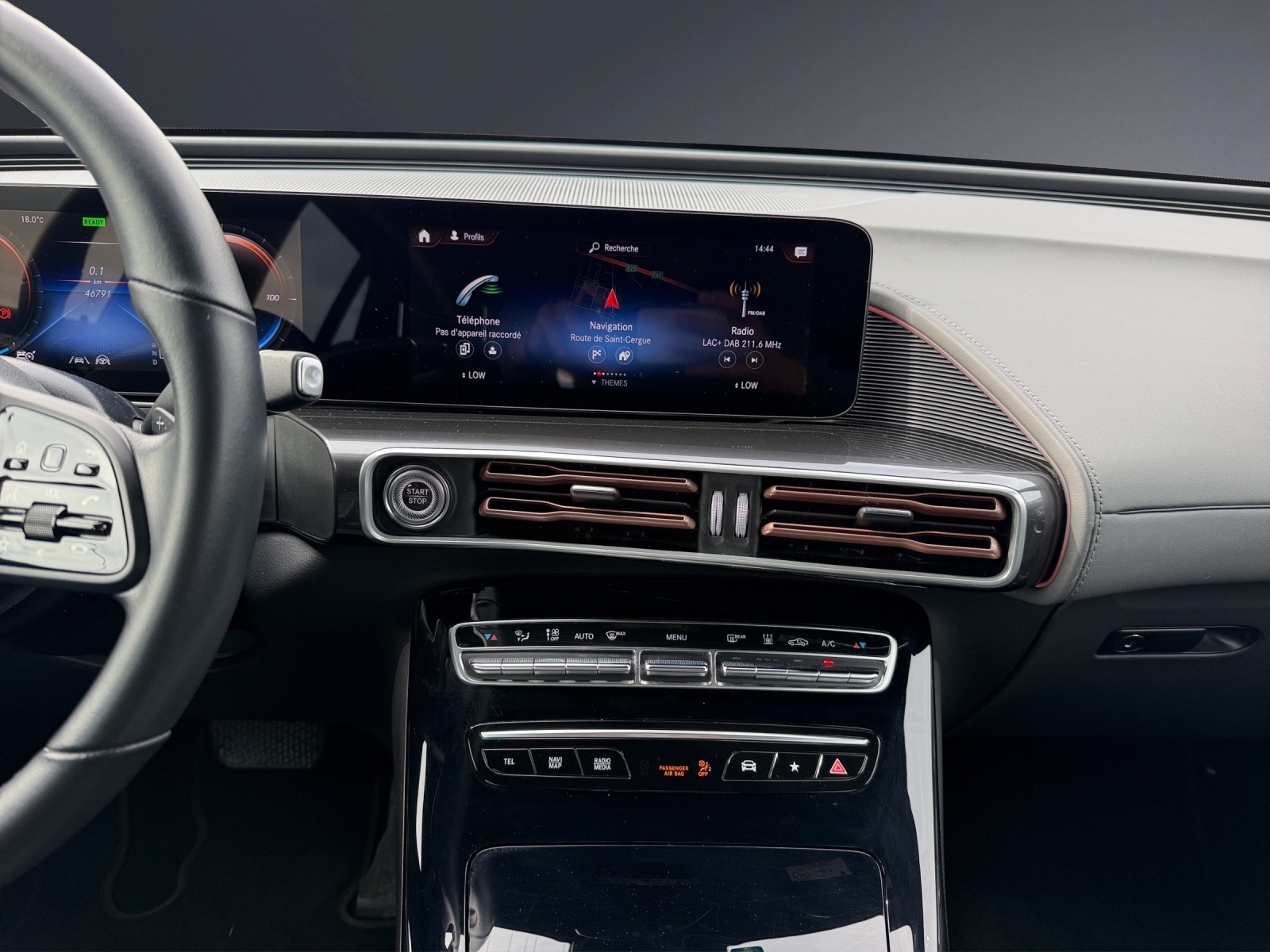 MERCEDES-BENZ EQC 400 4Matic EQ Star-image-8