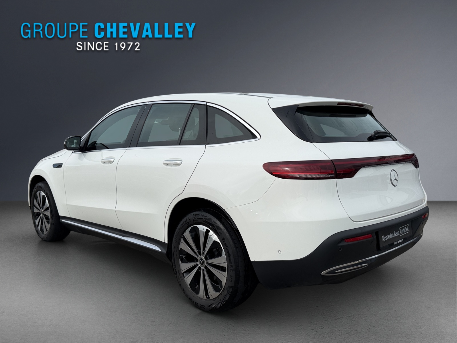 MERCEDES-BENZ EQC 400 4Matic EQ Star-showroom-element-3