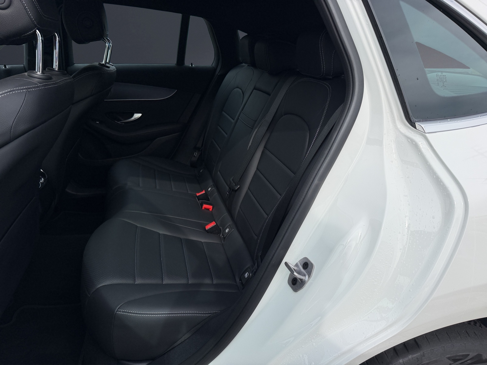 MERCEDES-BENZ EQC 400 4Matic EQ Star-image-10