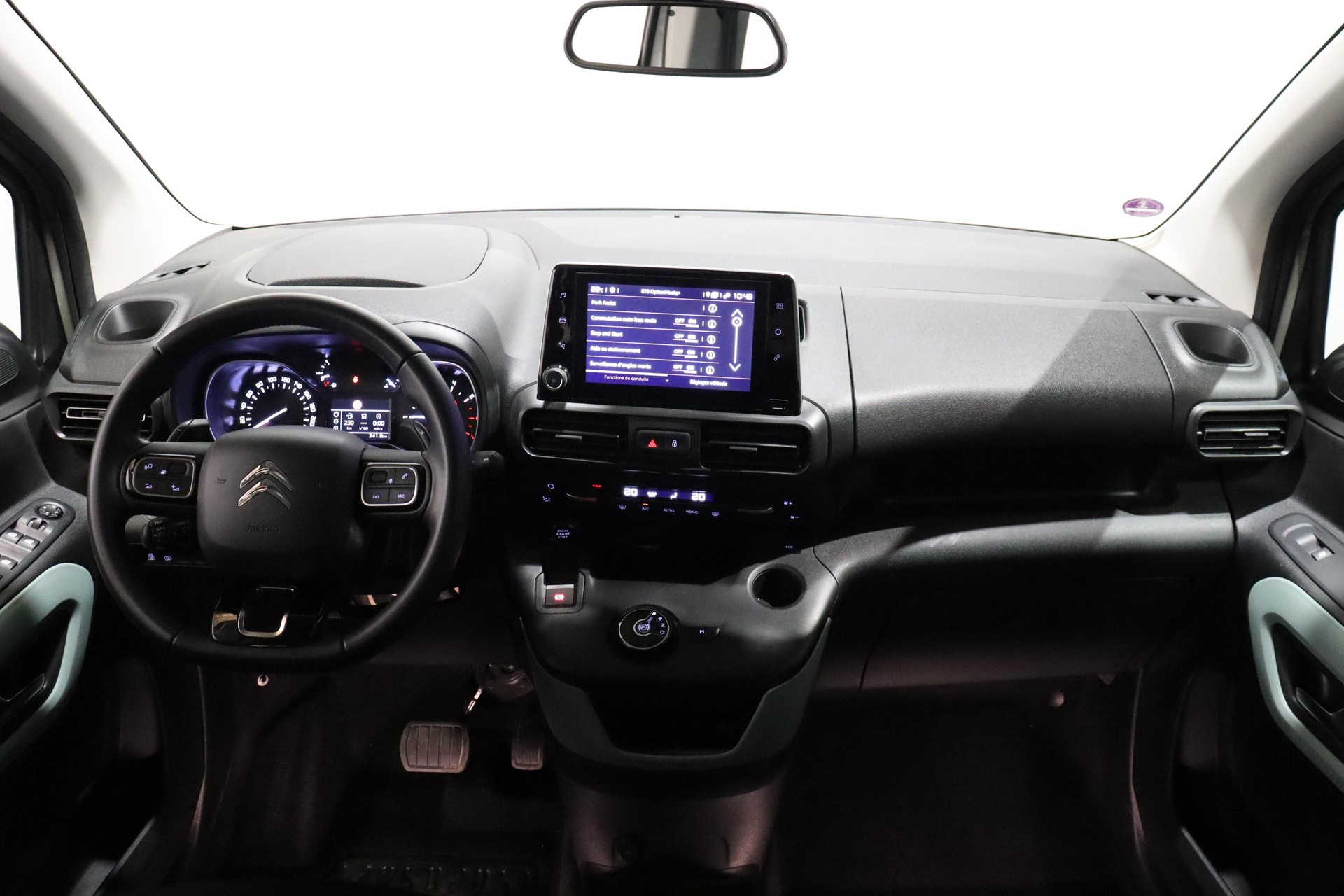 CITROEN Berlingo 1.2 PureTech 130 Feel Pack-image-6