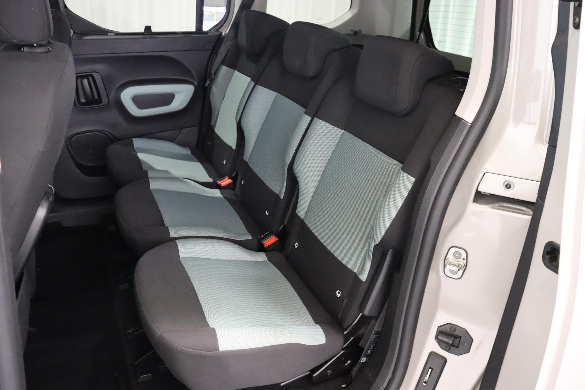 CITROEN Berlingo 1.2 PureTech 130 Feel Pack-image-5