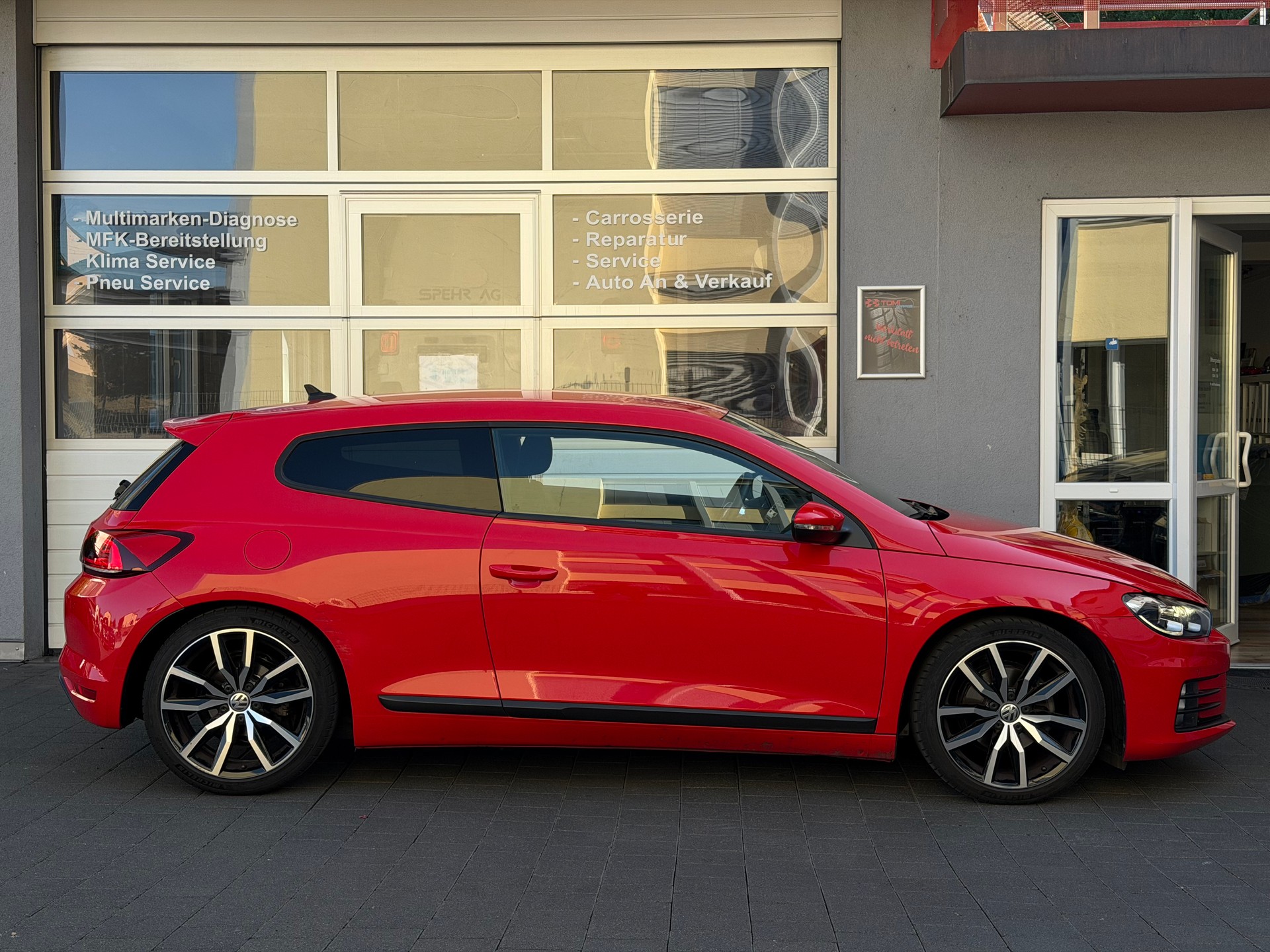 VW Scirocco 1.4 TSI BMT*Ab MFK&Service*8-Fach Aluräder*Rückfahrkamera*Sitzheizung*Garantie*-image-5