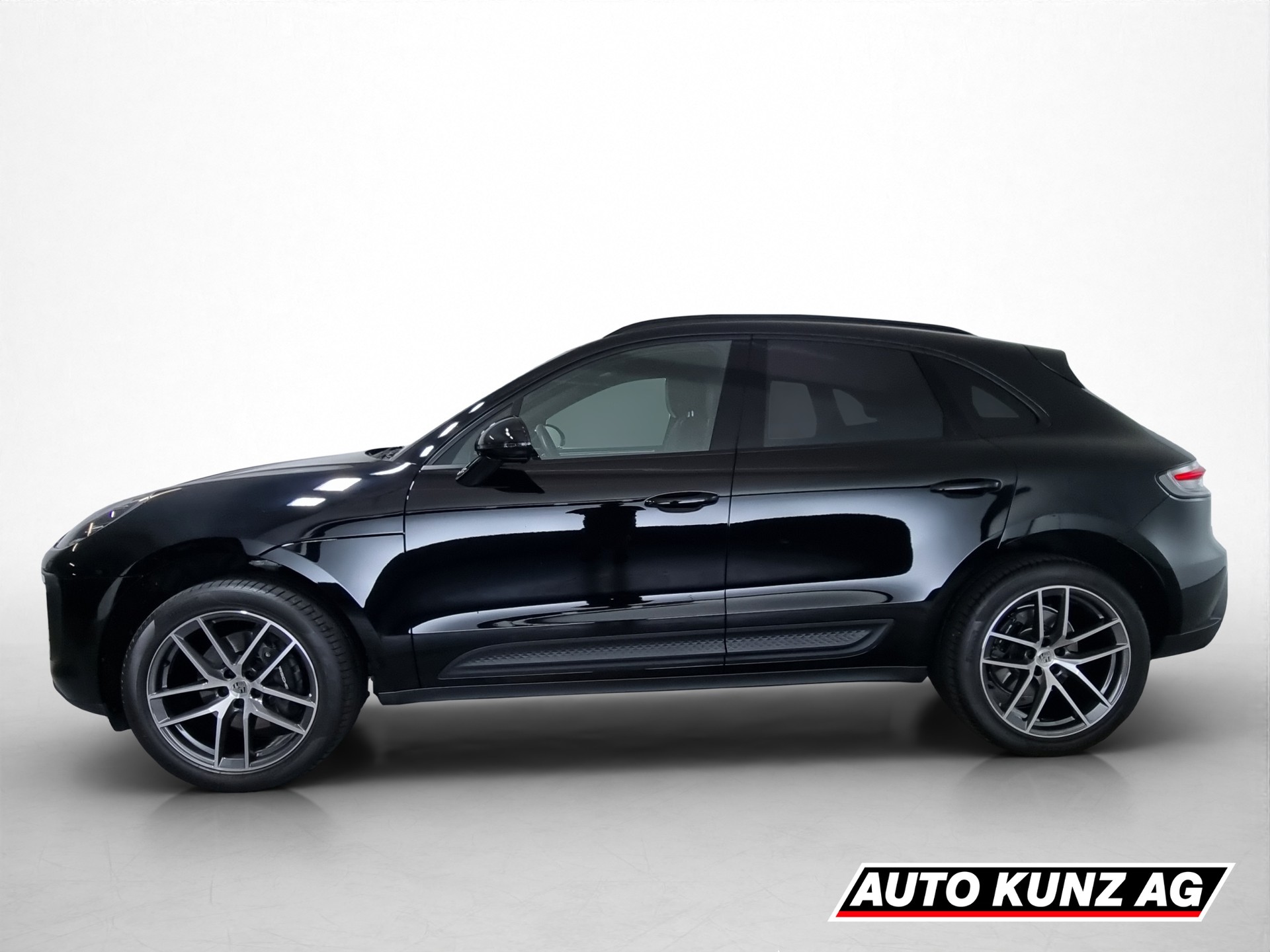 PORSCHE Macan 2.0 T-showroom-element-2