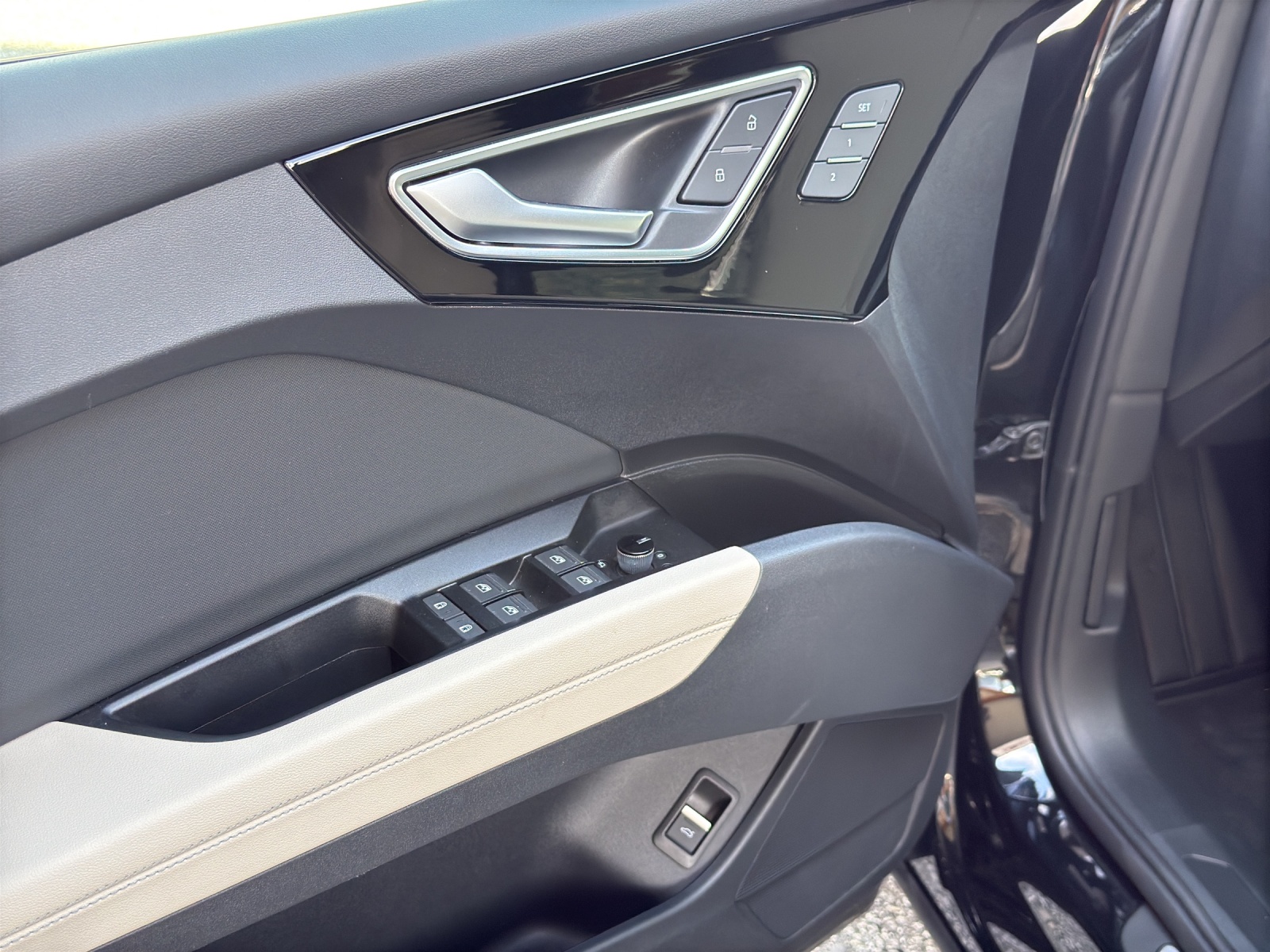 AUDI Q4 e-tron 40-image-15