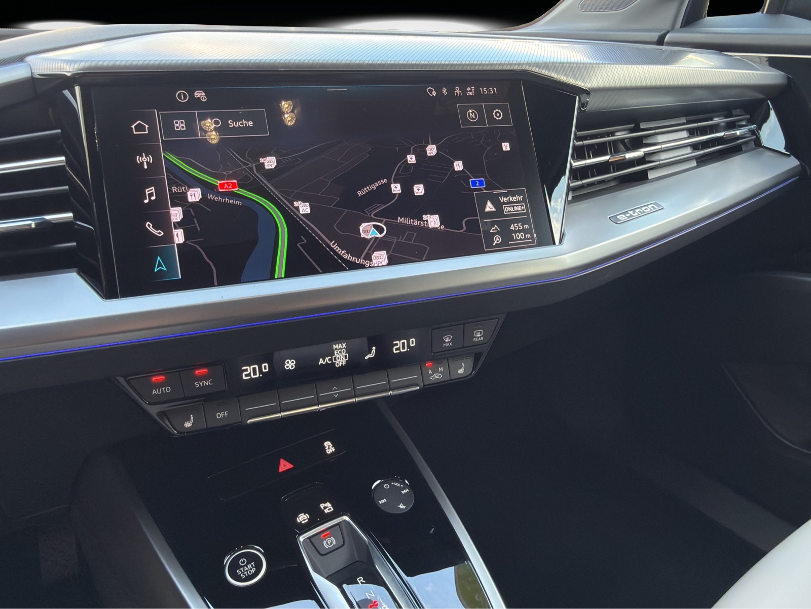 AUDI Q4 e-tron 40-image-12