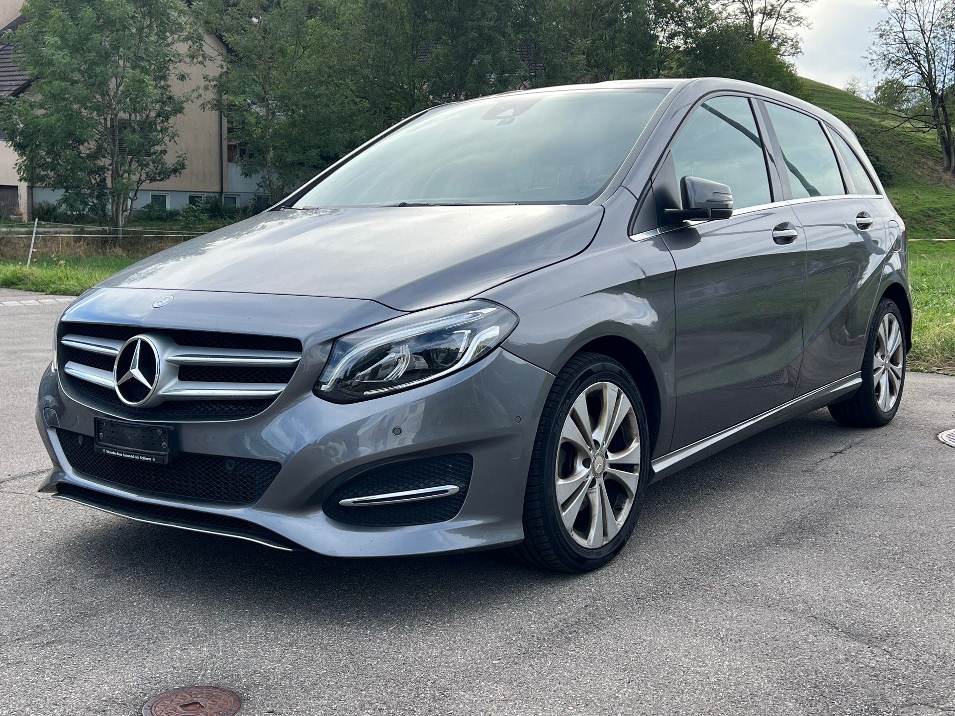 MERCEDES-BENZ B 200 AMG Line 7G-DCT