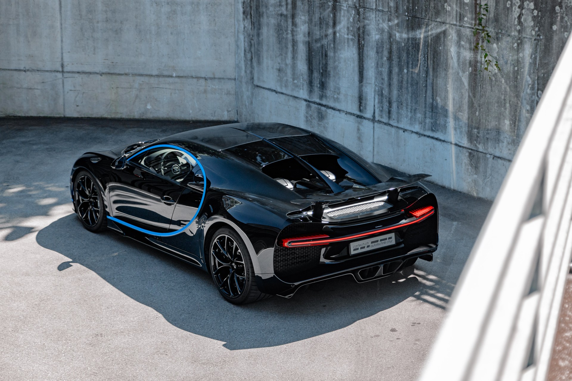 BUGATTI CHIRON-image-13