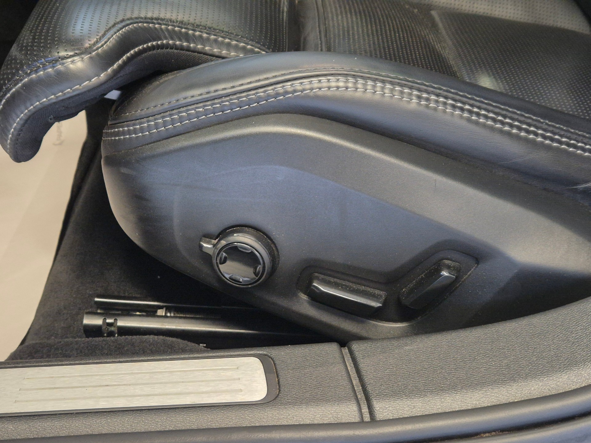 VOLVO V60 T6 AWD Inscription Geartronic-image-27