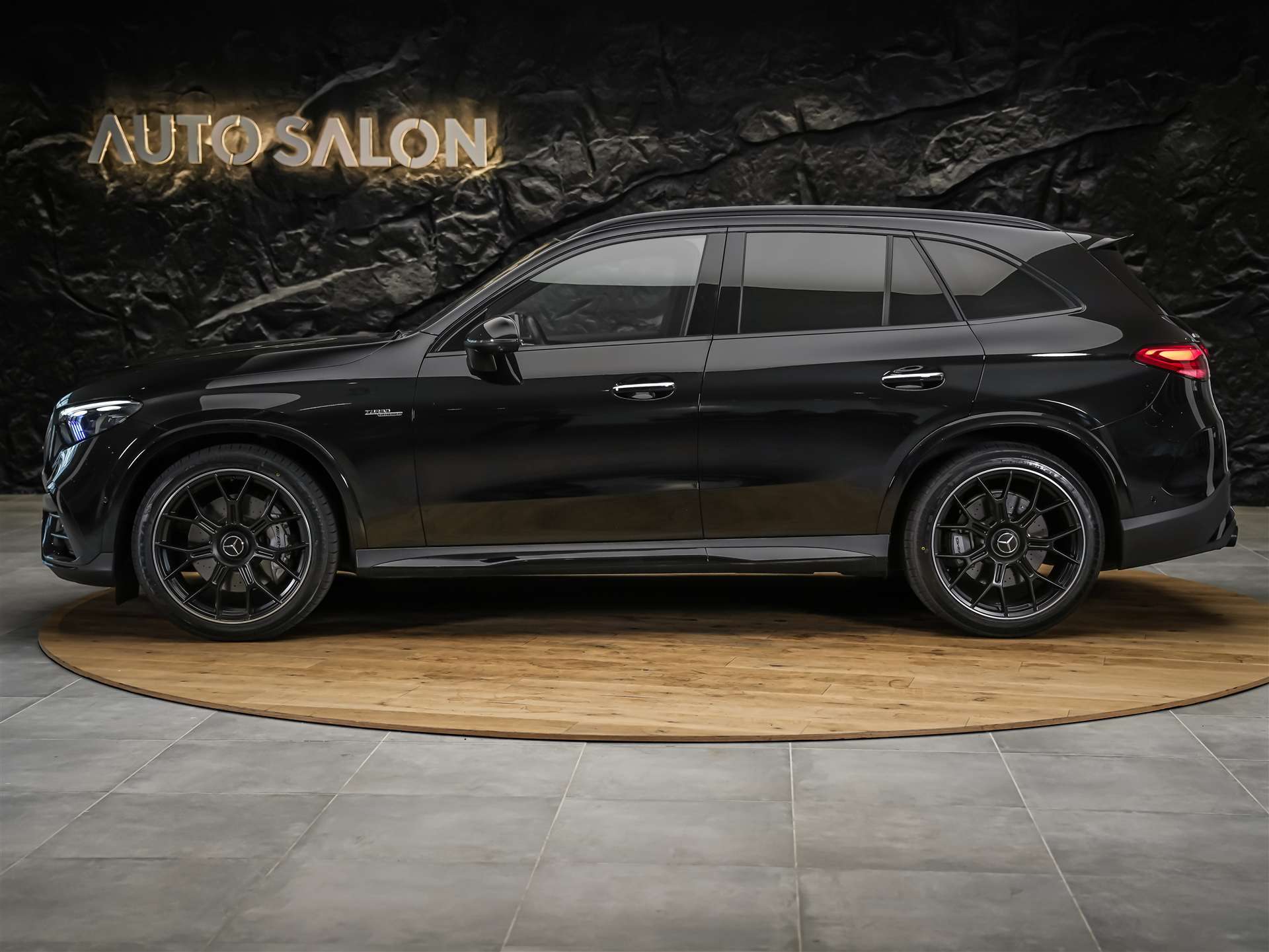 MERCEDES-BENZ GLC 43 AMG Executive Edition 4Matic 9G-Tronic *Facelift*21" Felgen*Lenkradheizung*AHK*-showroom-element-2