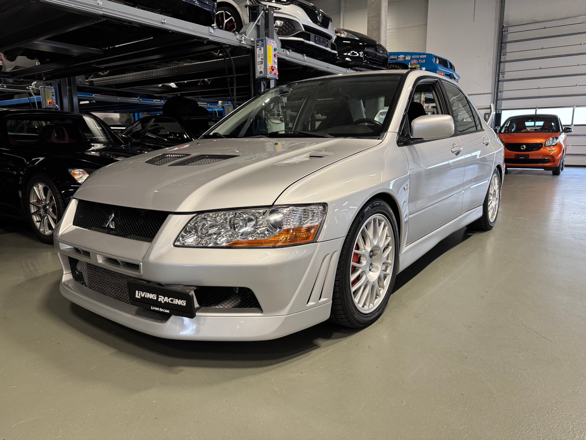 MITSUBISHI Lancer Evo VII RS2-showroom-element-1