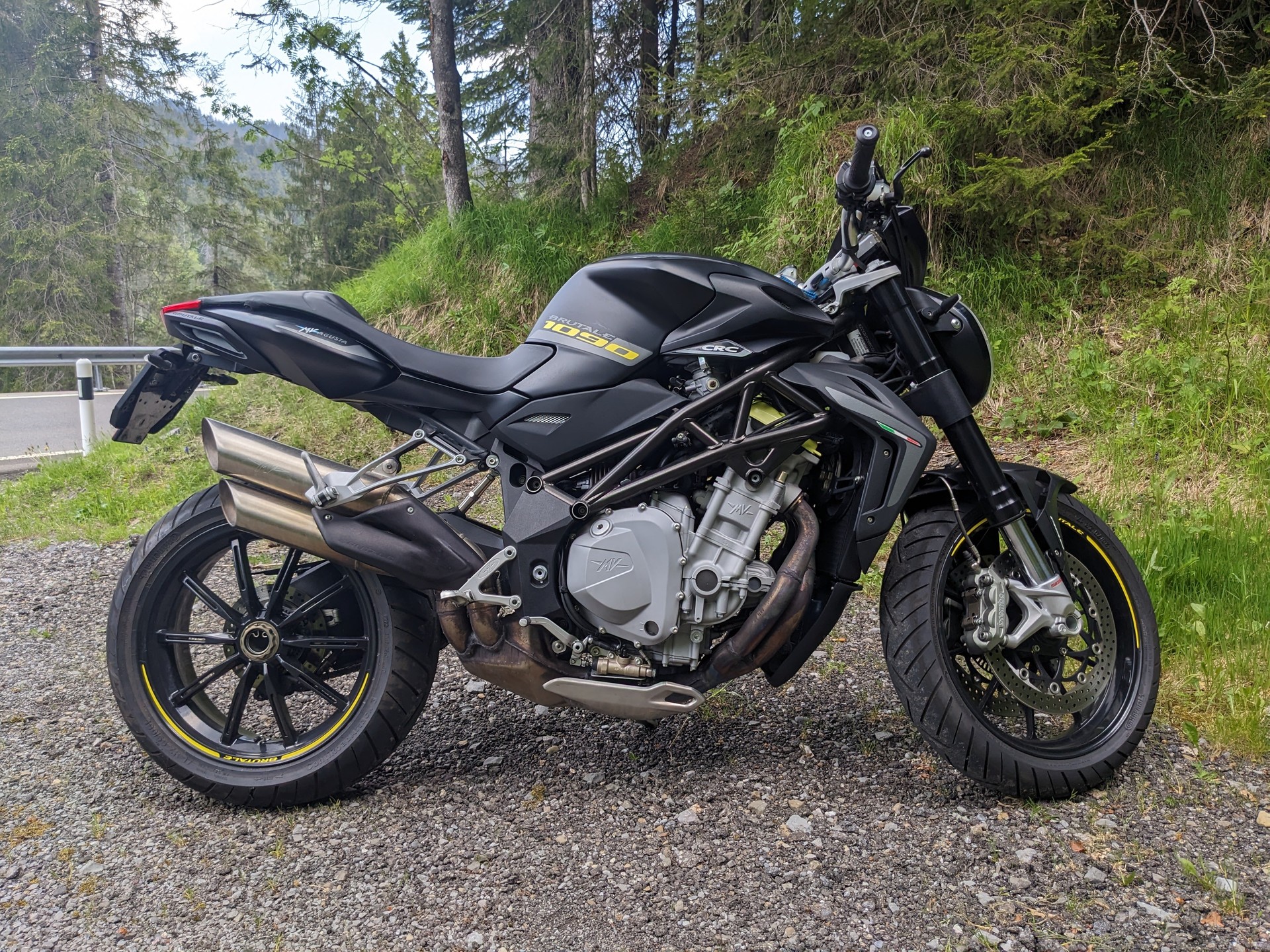 MV AGUSTA B4 Brutale 1090 ABS-image-3