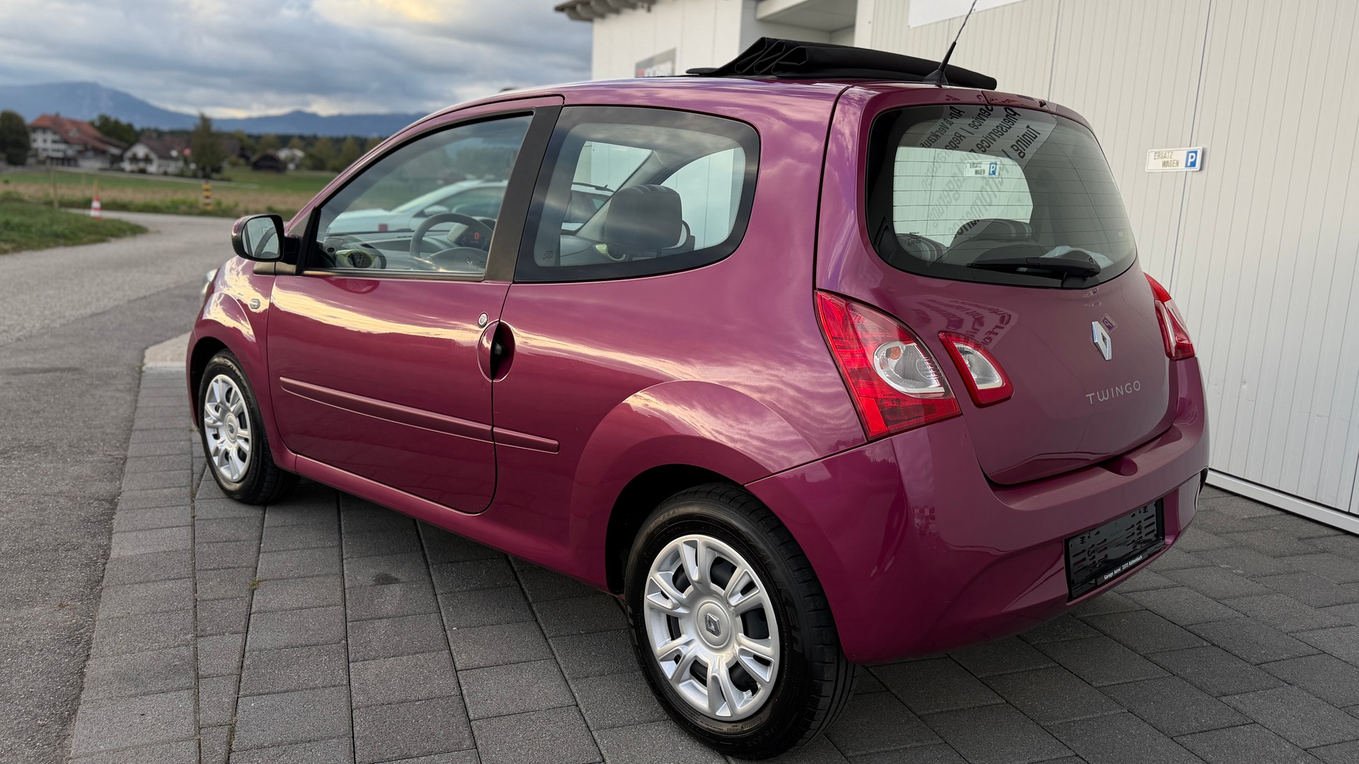 RENAULT Twingo 1.2 16V Expression Faltdach / Frisch ab MFK & Service-showroom-element-3