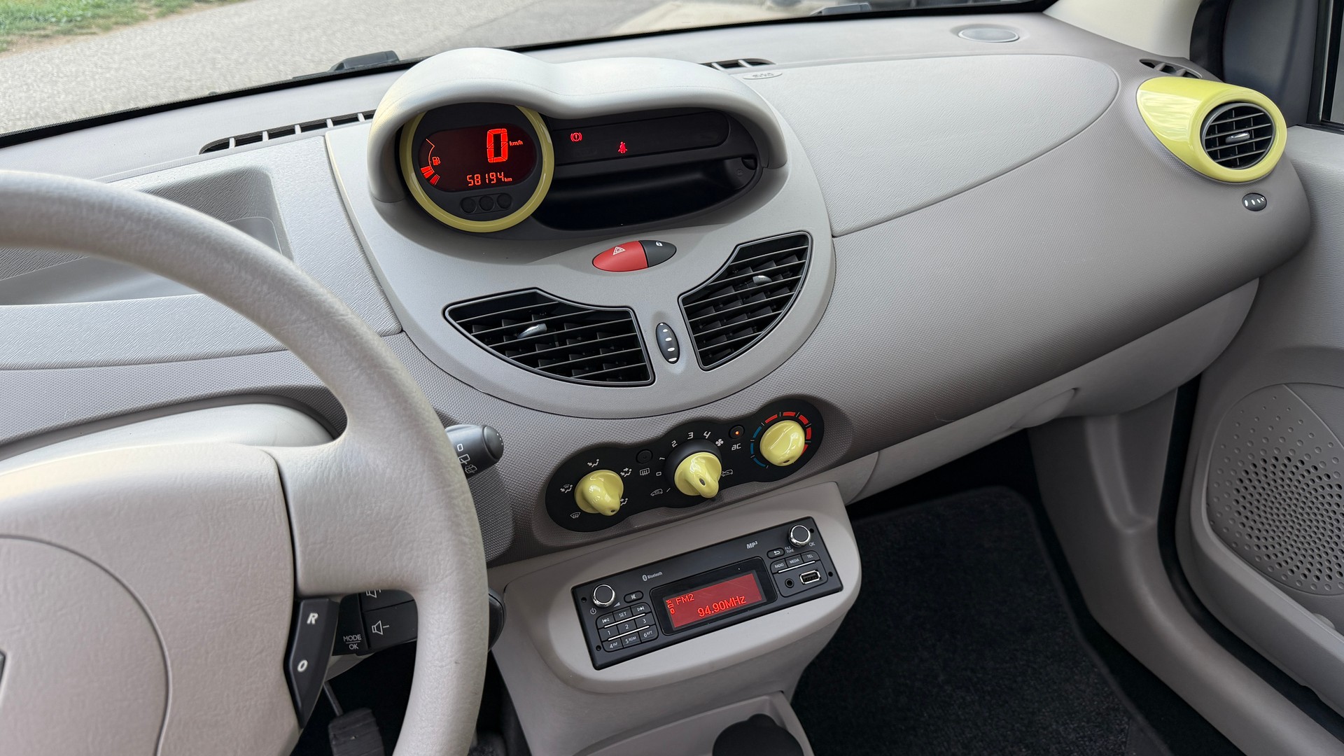 RENAULT Twingo 1.2 16V Expression Faltdach / Frisch ab MFK & Service-image-12