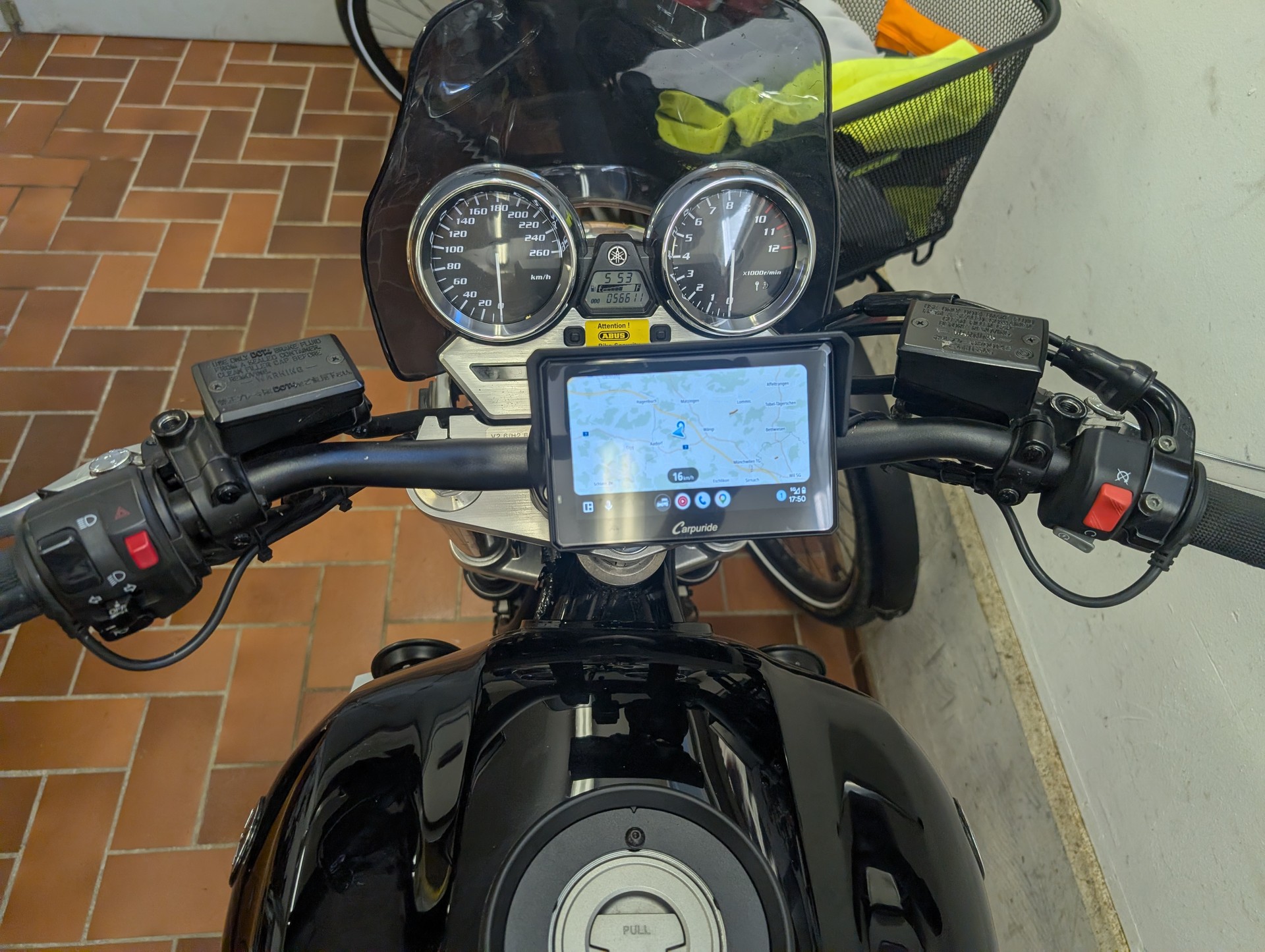 YAMAHA XJR 1300-image-6