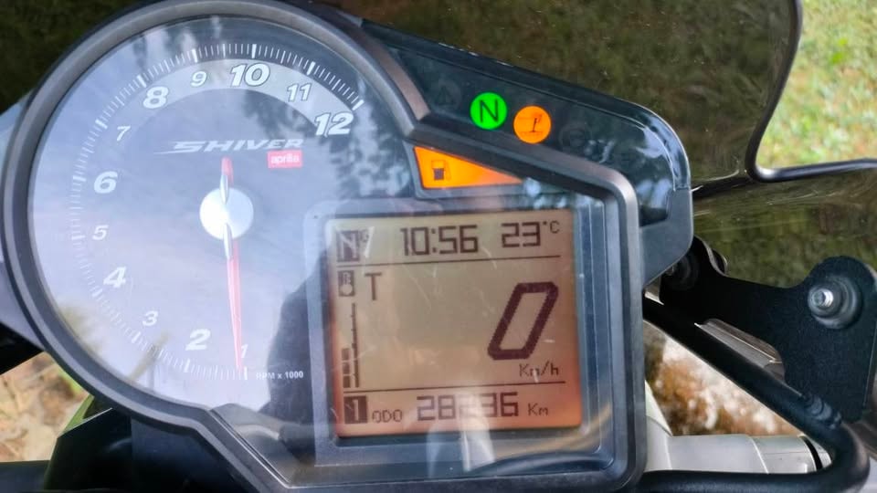 APRILIA SL 750 Shiver-image-3