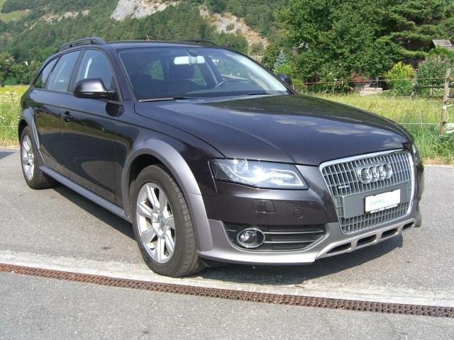 AUDI A4 allroad 2.0 TDI quattro-image-1