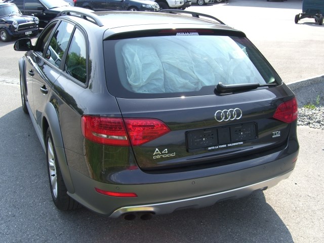 AUDI A4 allroad 2.0 TDI quattro-image-4