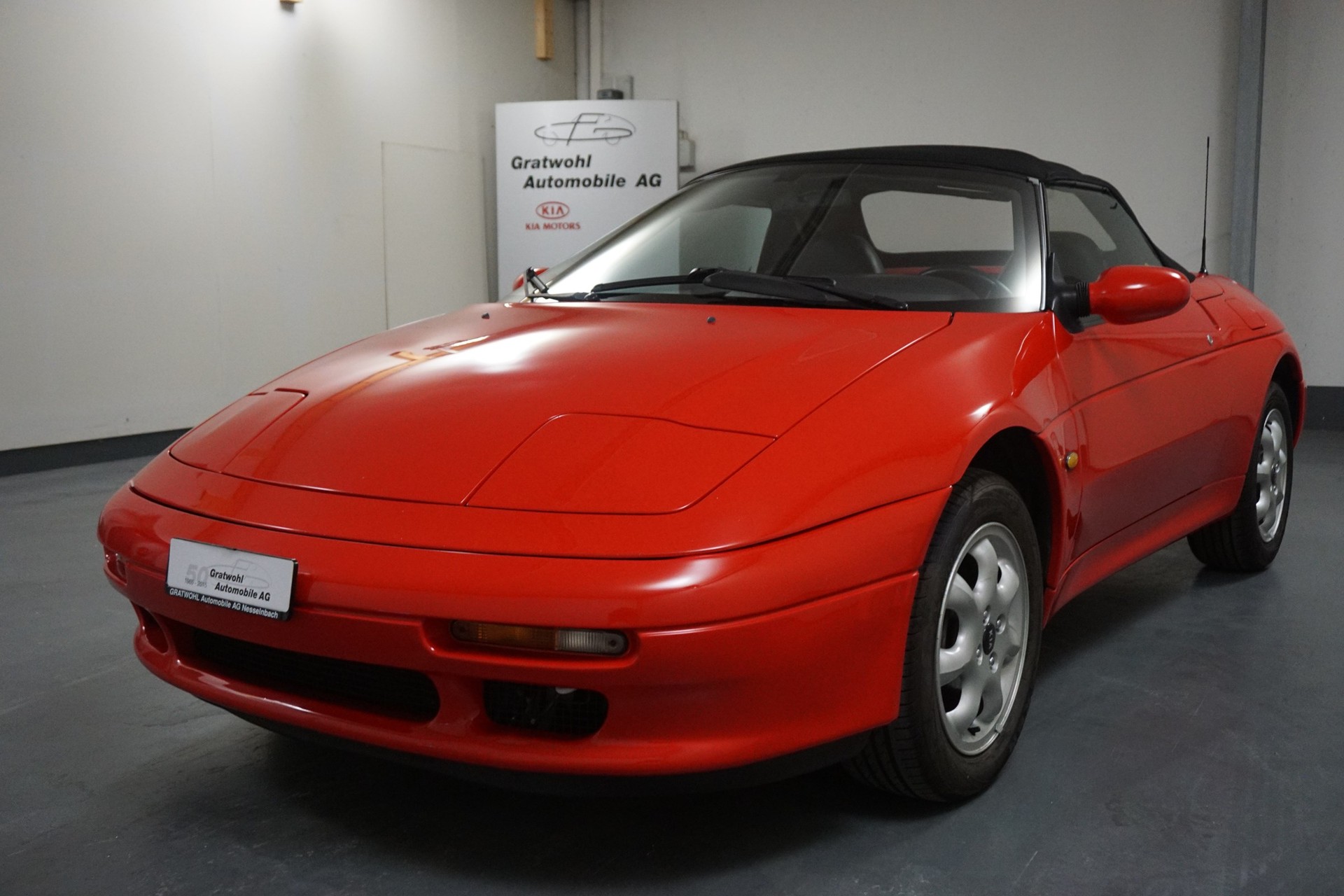 KIA (Lotus) Elan 1.8-showroom-element-1