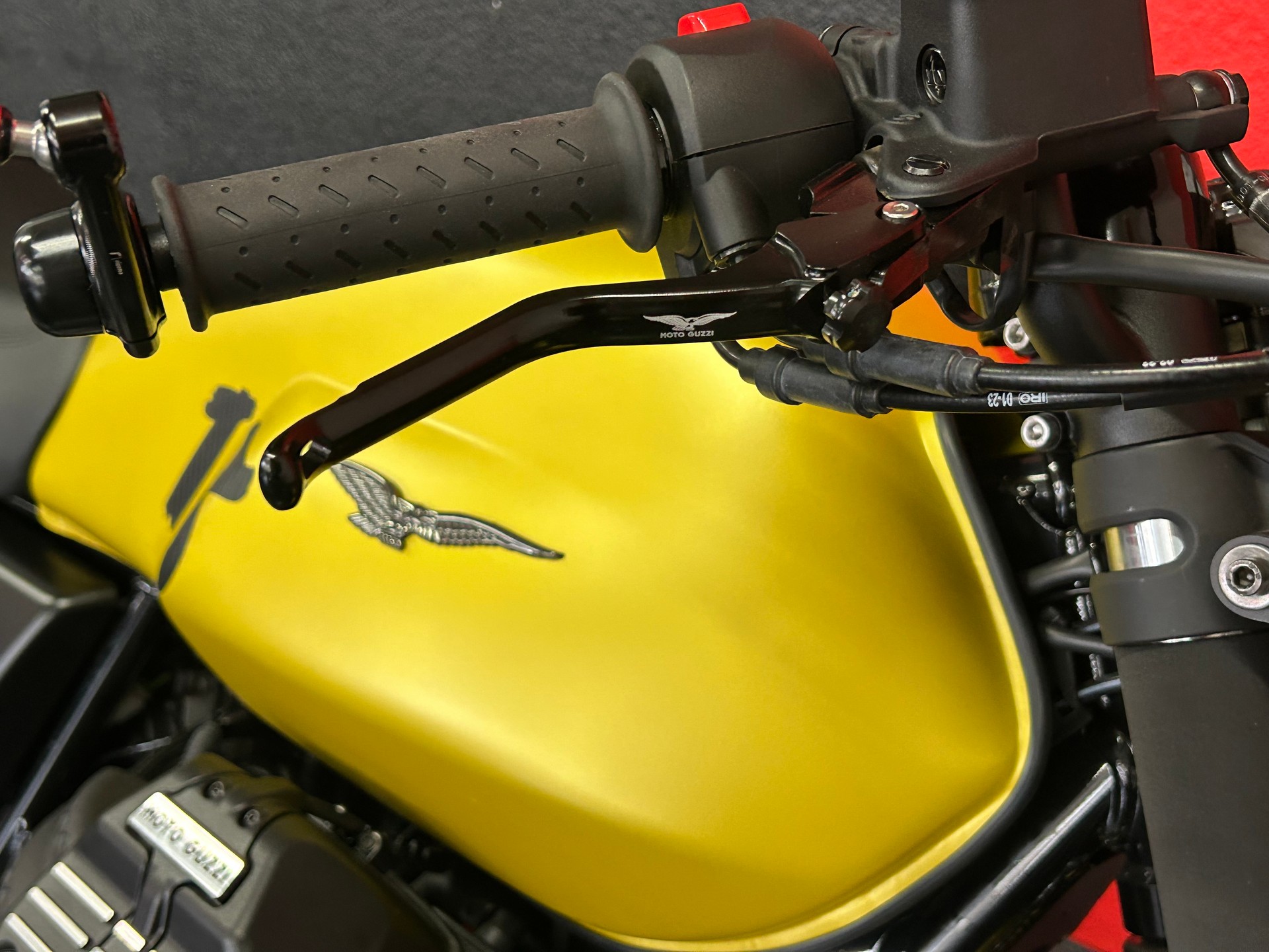MOTO GUZZI V7 IV 850 EVO X-image-9