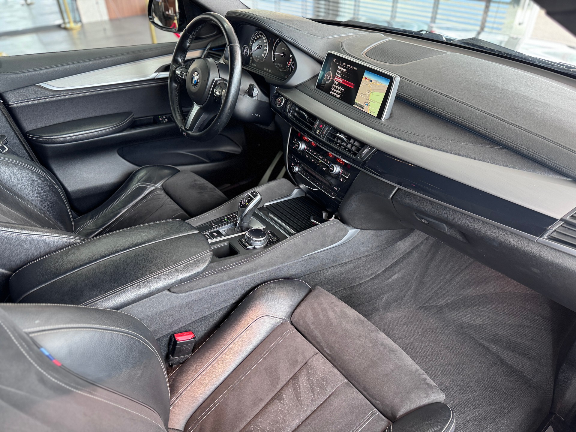 BMW X6 xDrive 30d M Sport Steptronic-image-14