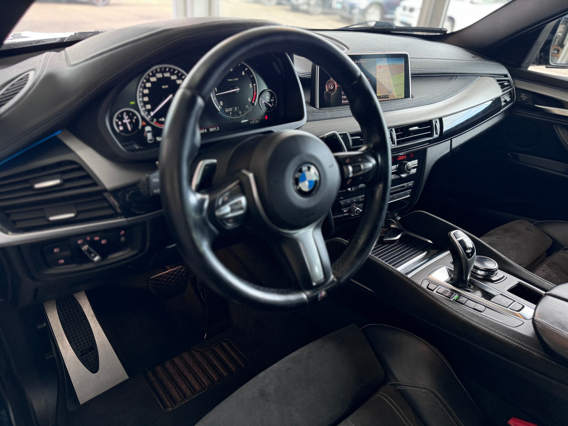 BMW X6 xDrive 30d M Sport Steptronic-image-8
