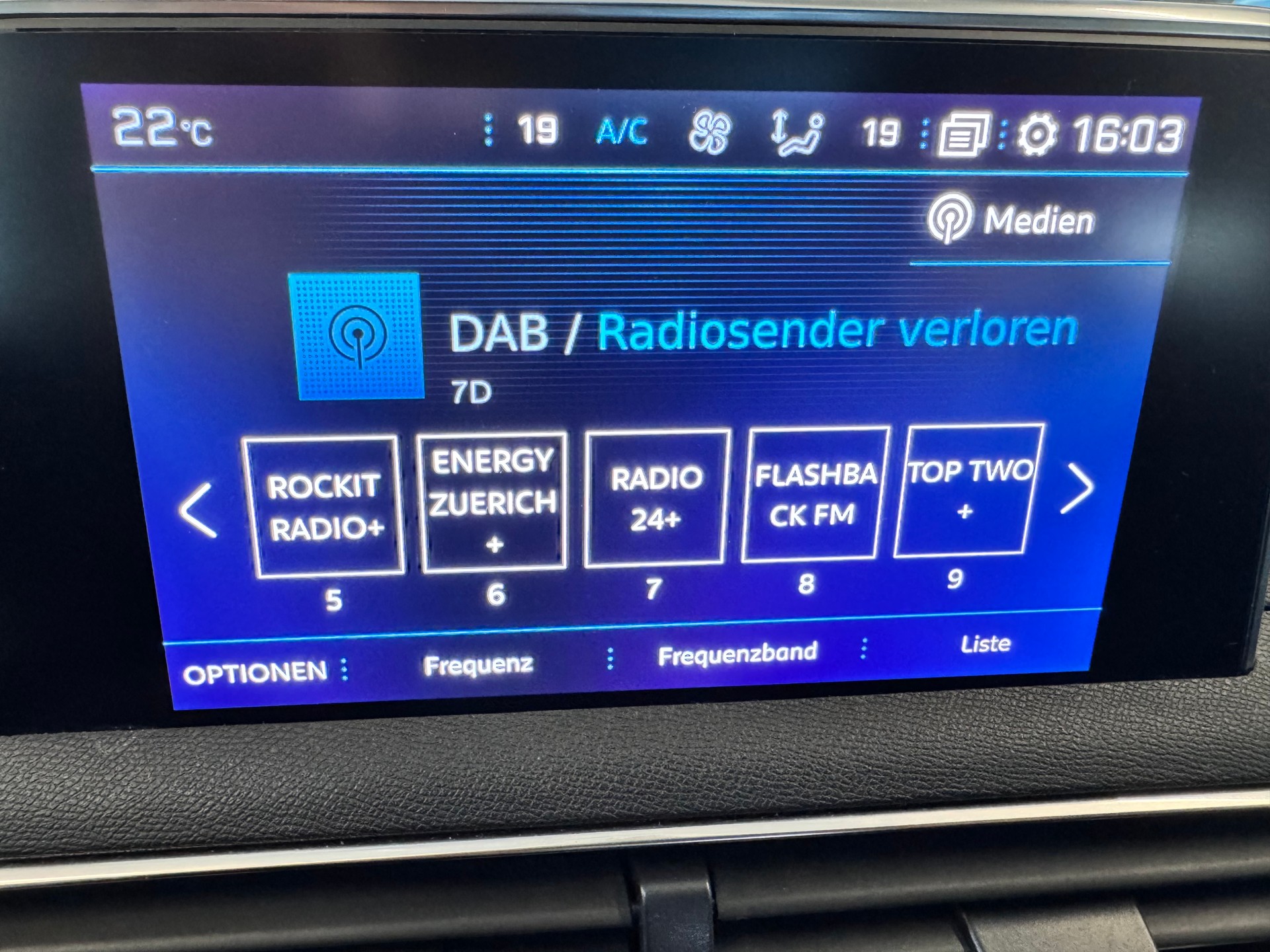 PEUGEOT 5008 1.5 BlueHDi GT Line EAT-image-25