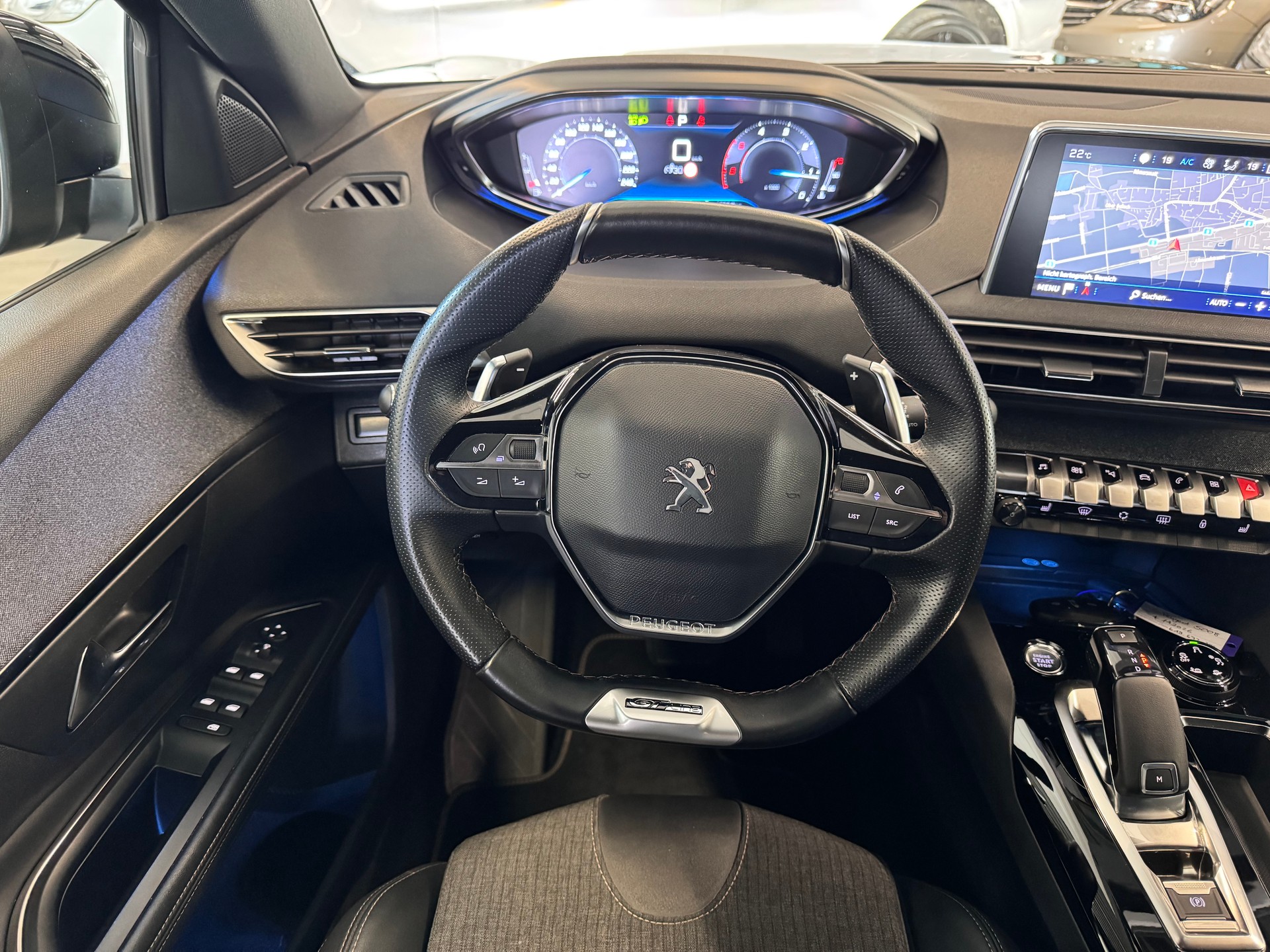PEUGEOT 5008 1.5 BlueHDi GT Line EAT-image-13