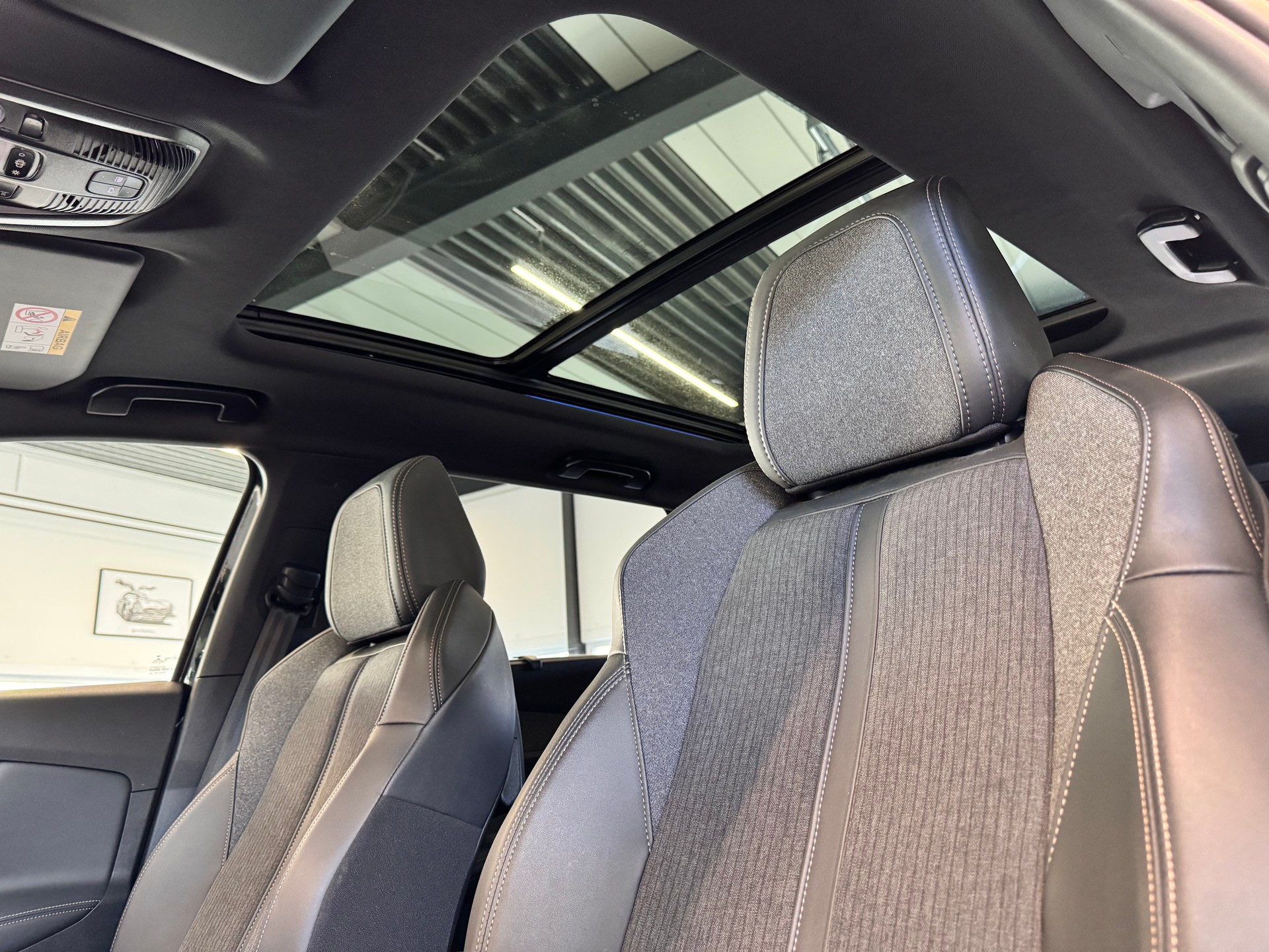 PEUGEOT 5008 1.5 BlueHDi GT Line EAT-image-17
