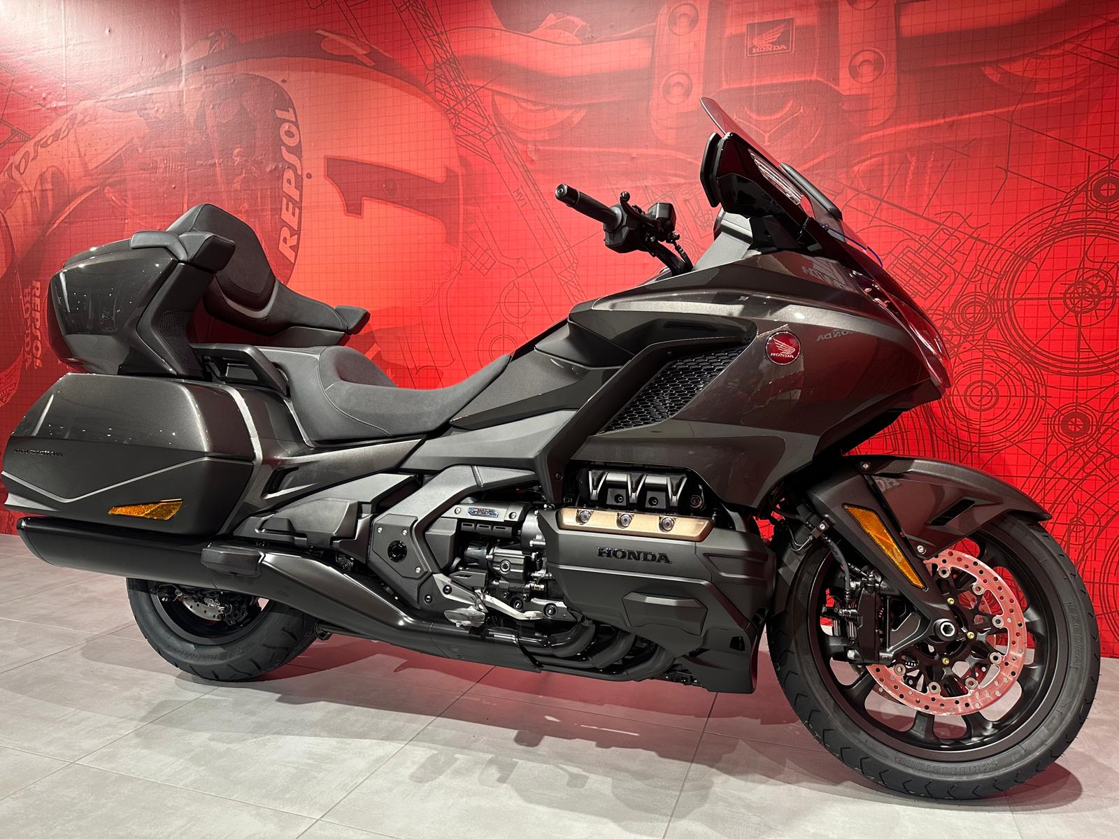 HONDA GL 1800 DA DCT Goldwing-image-2