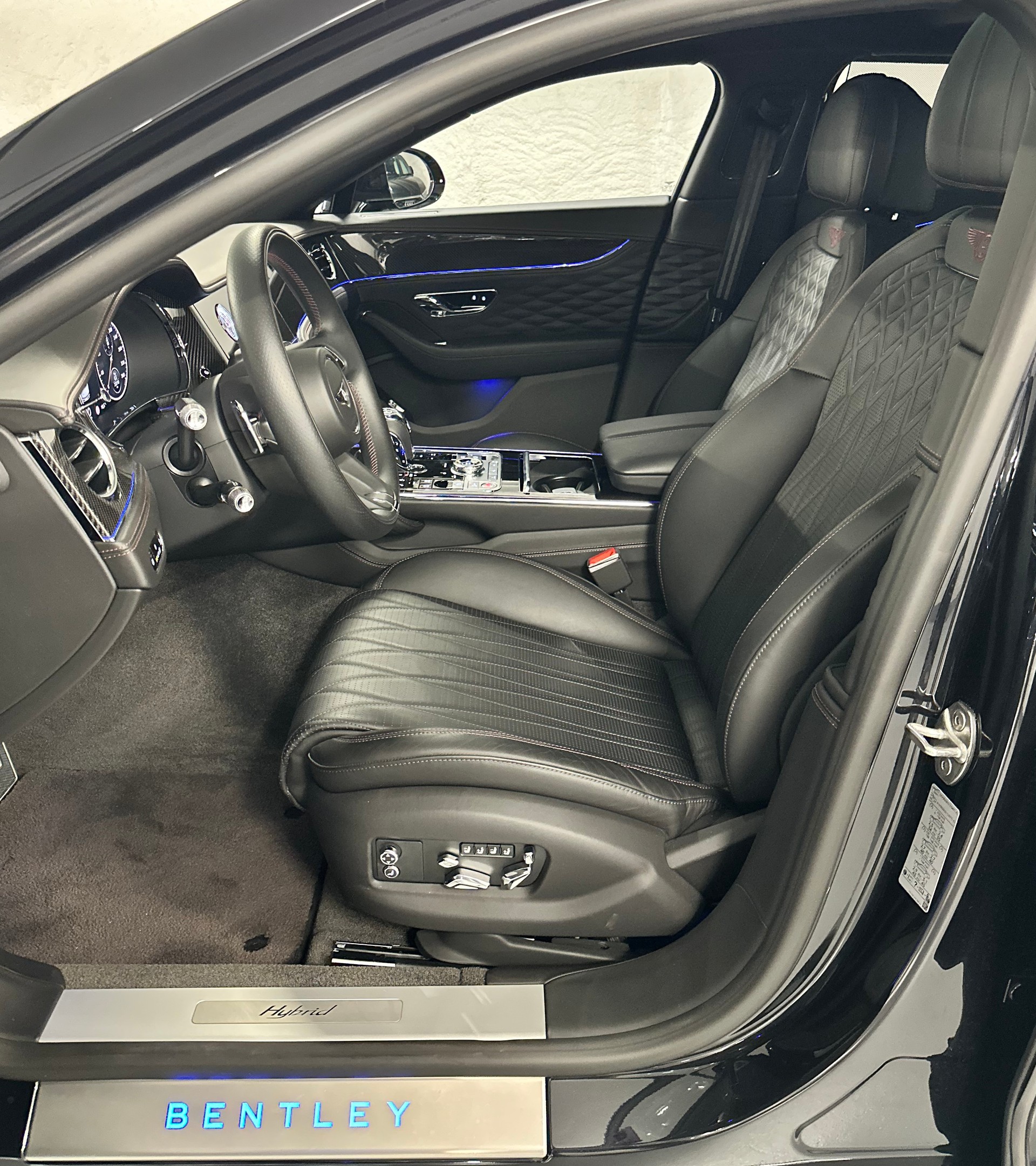 BENTLEY Flying Spur V6 Hybrid-image-8